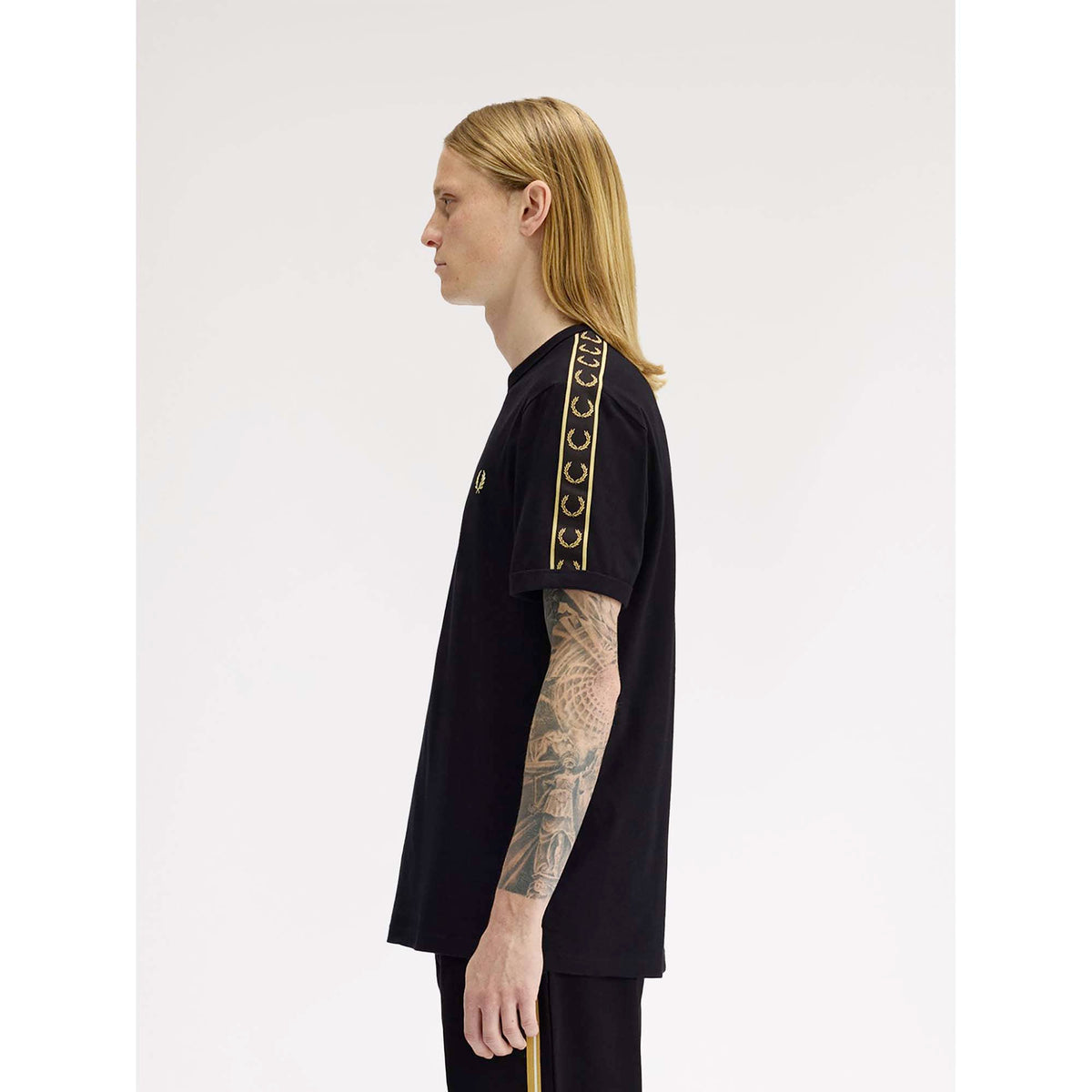 FP_CONTRAST_TAPE_RINGER_T-SHIRT_M4613_90A_Image_3