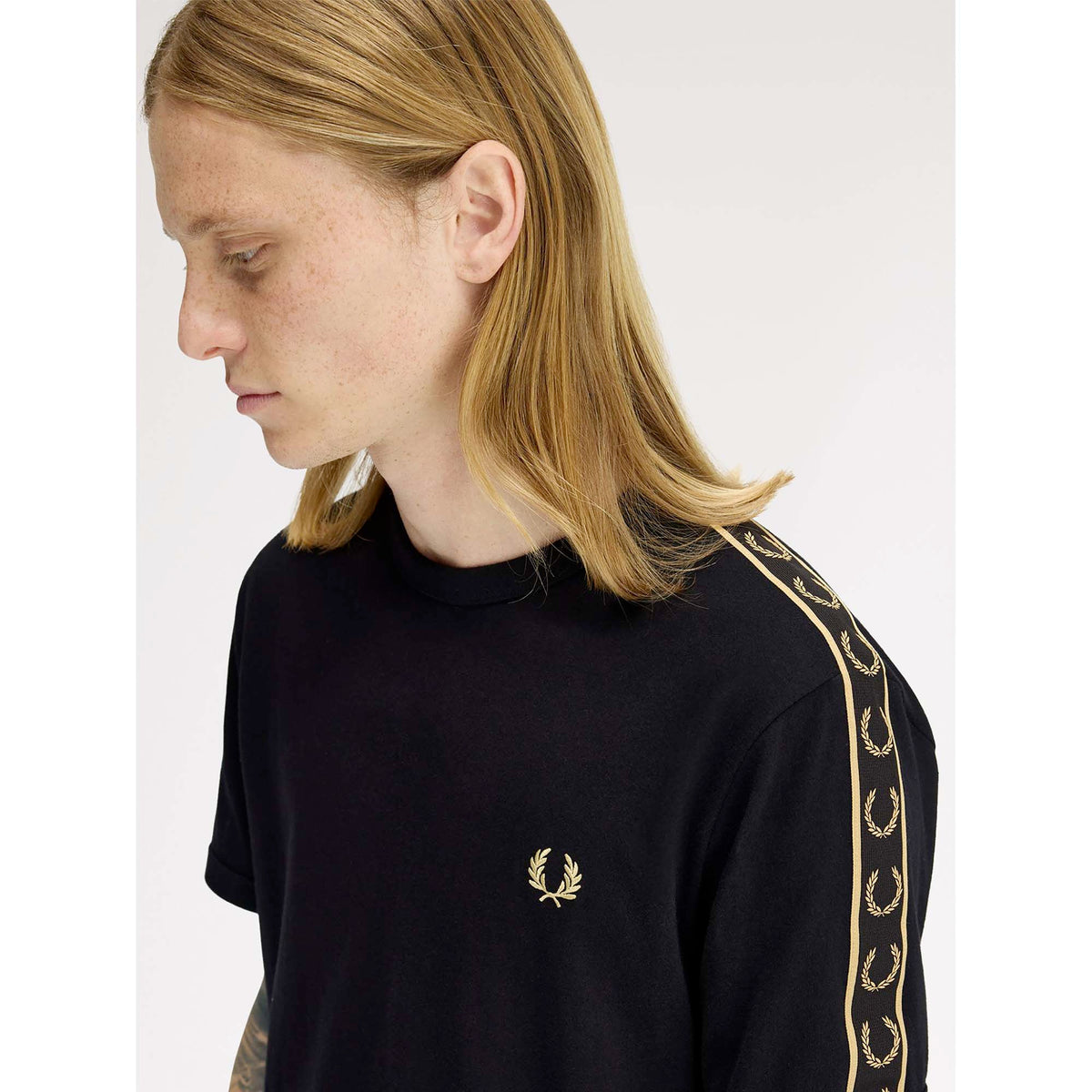 FP_CONTRAST_TAPE_RINGER_T-SHIRT_M4613_90A_Image_5