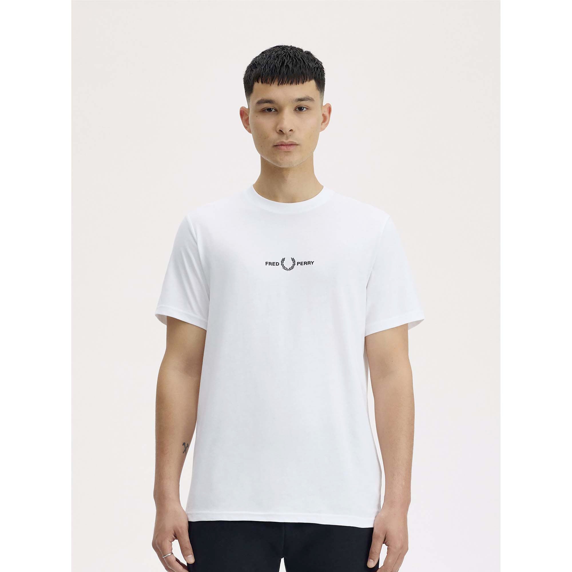 FP_EMBROIDERED_T-SHIRT_M4580_100_Image_2