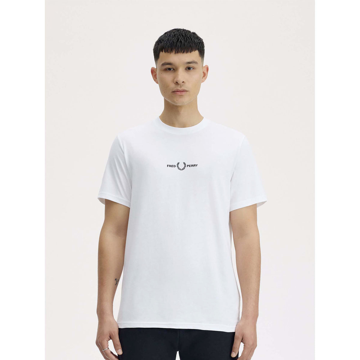FP_EMBROIDERED_T-SHIRT_M4580_100_Image_2