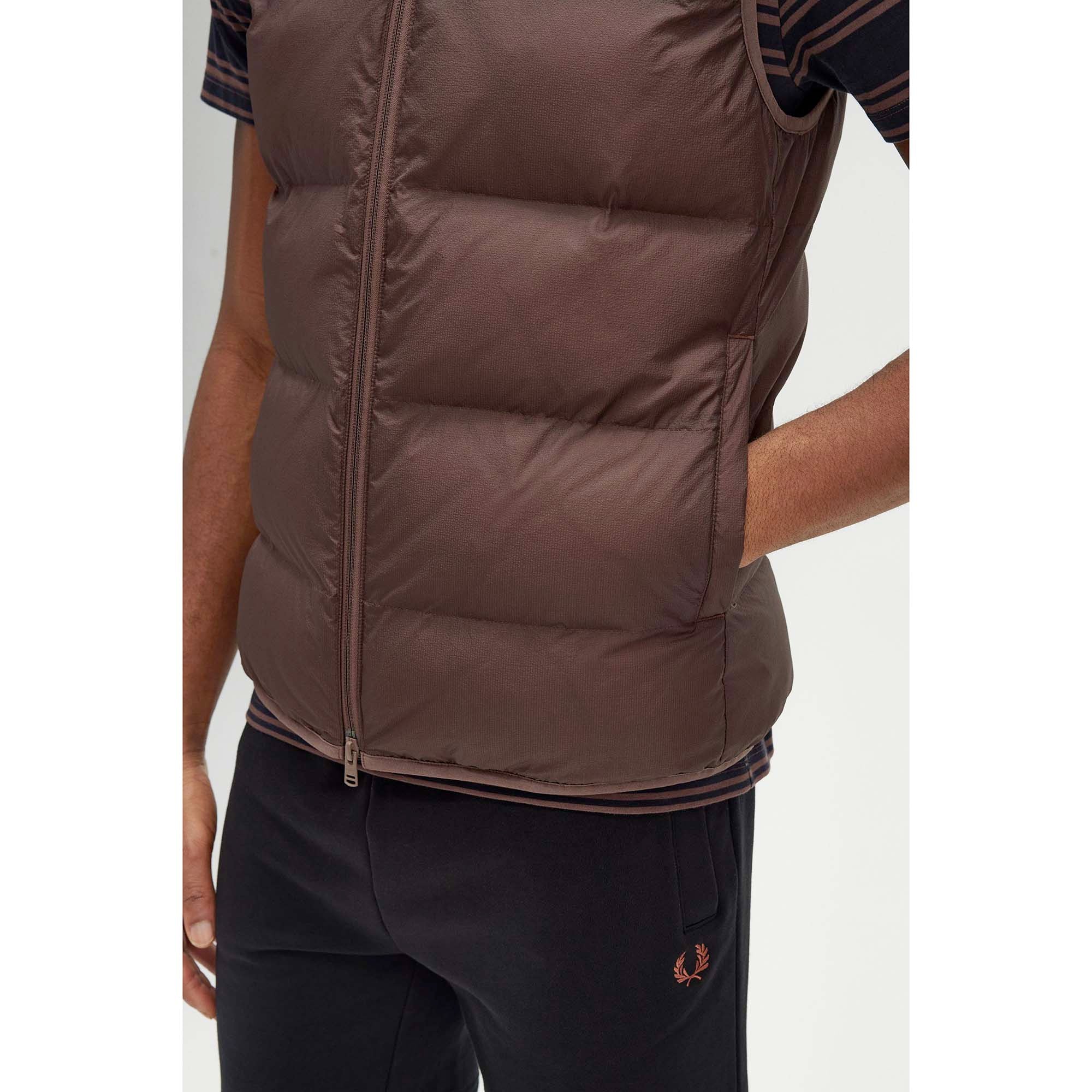 FP_INSULATED_GILET_J8522_U53_Image_5