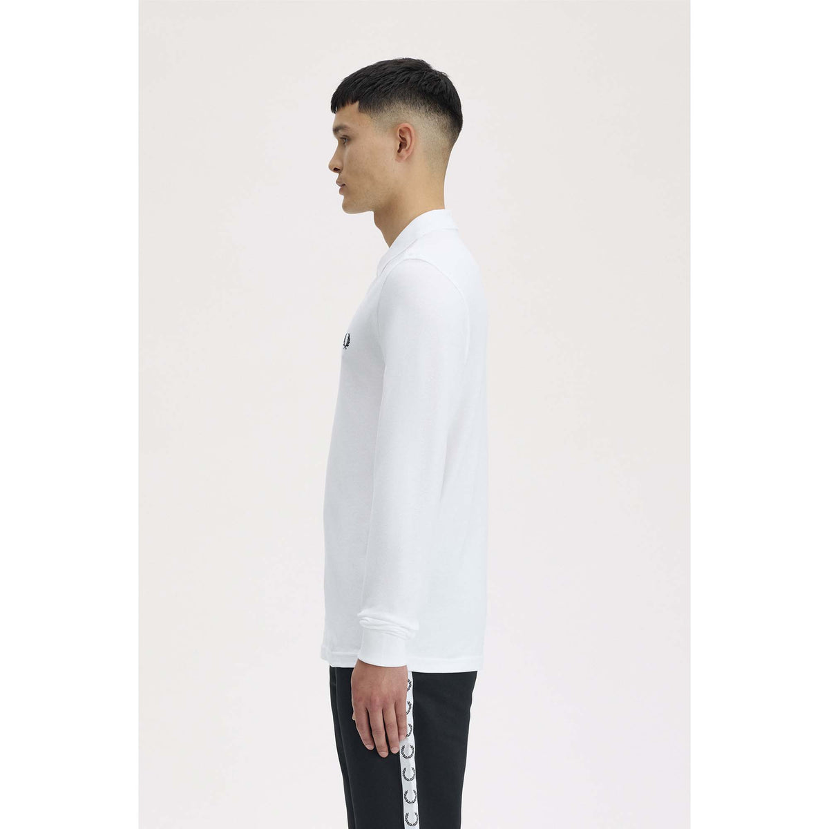 FP_LONG_SLEEVE_FRED_PERRY_SHIRT_M6006_100_Image_3