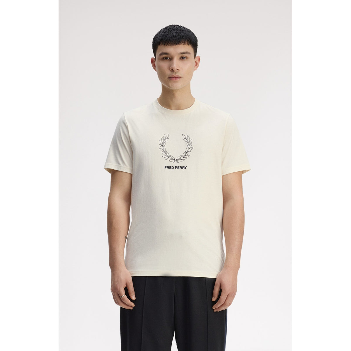 FP_OUTLINE_LAUREL_WREATH_T-SHIRT_M1775_560_Image_2