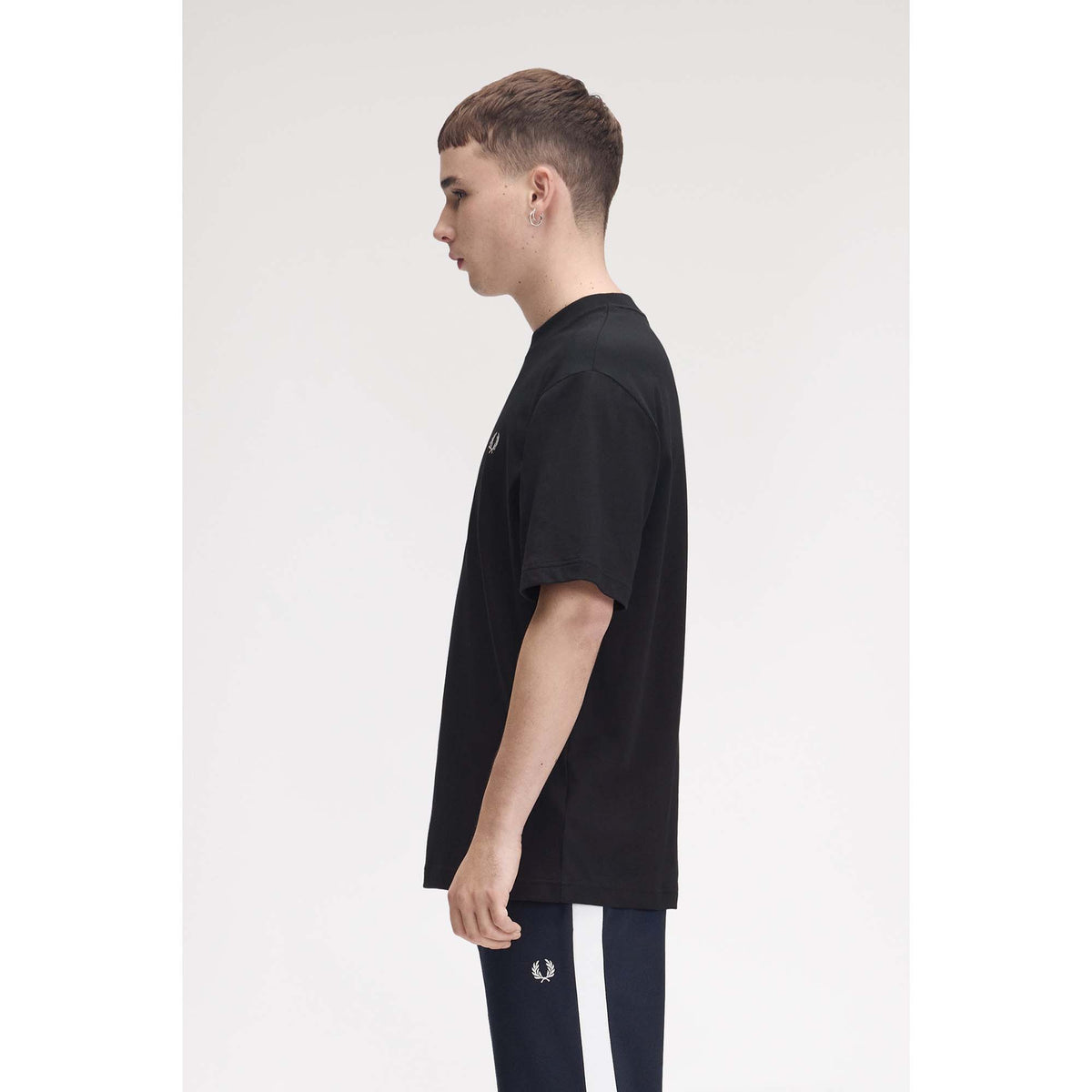 FP_REFLECTIVE_LAURELWREATH_TSHIRT_M3491_102_Image_3