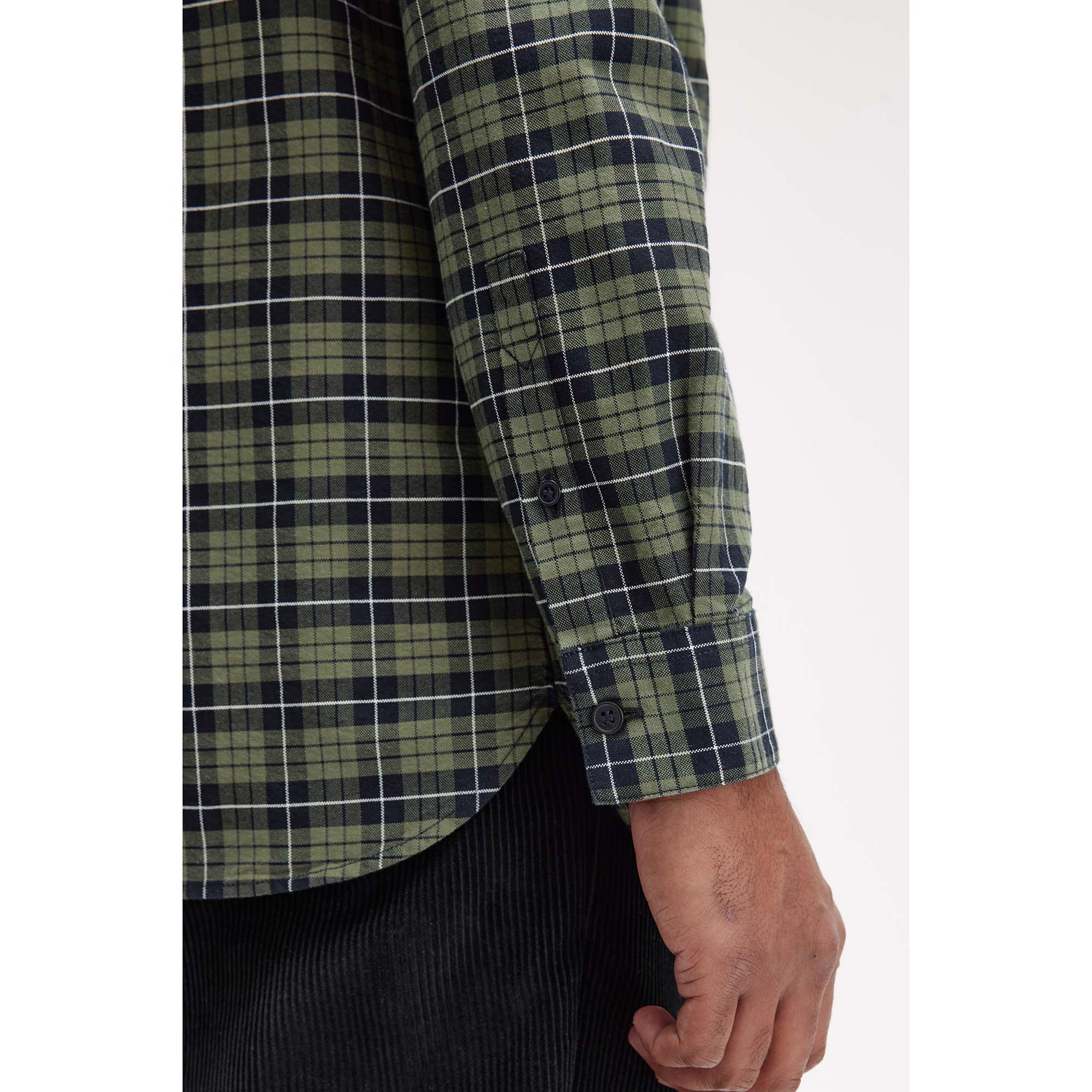 FP_TARTAN_OXFORD_SHIRT_M8504_W19_Image_5