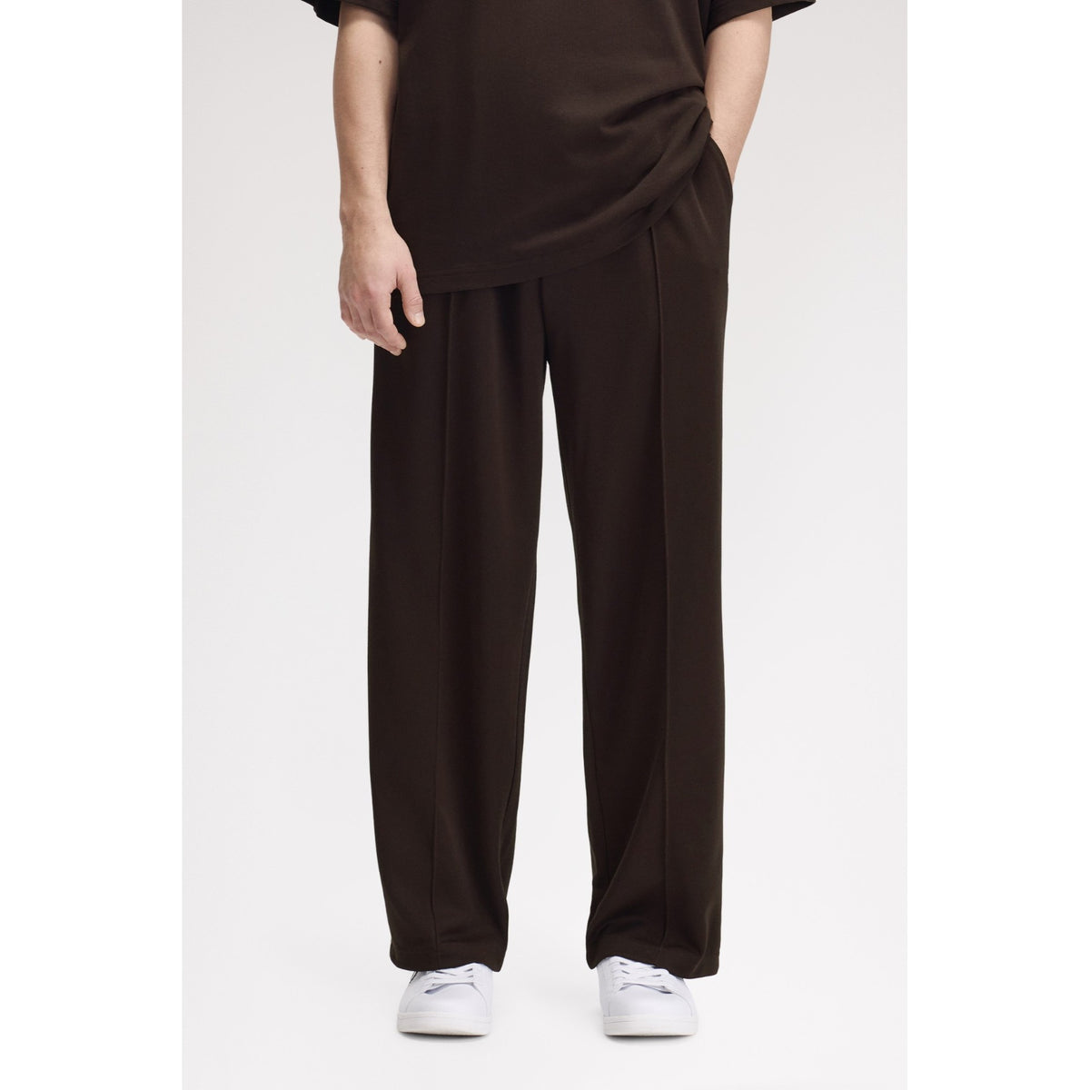 FP_TENNIS_NET_TAPE_TRACK_PANT_T3303_33C_Image_2