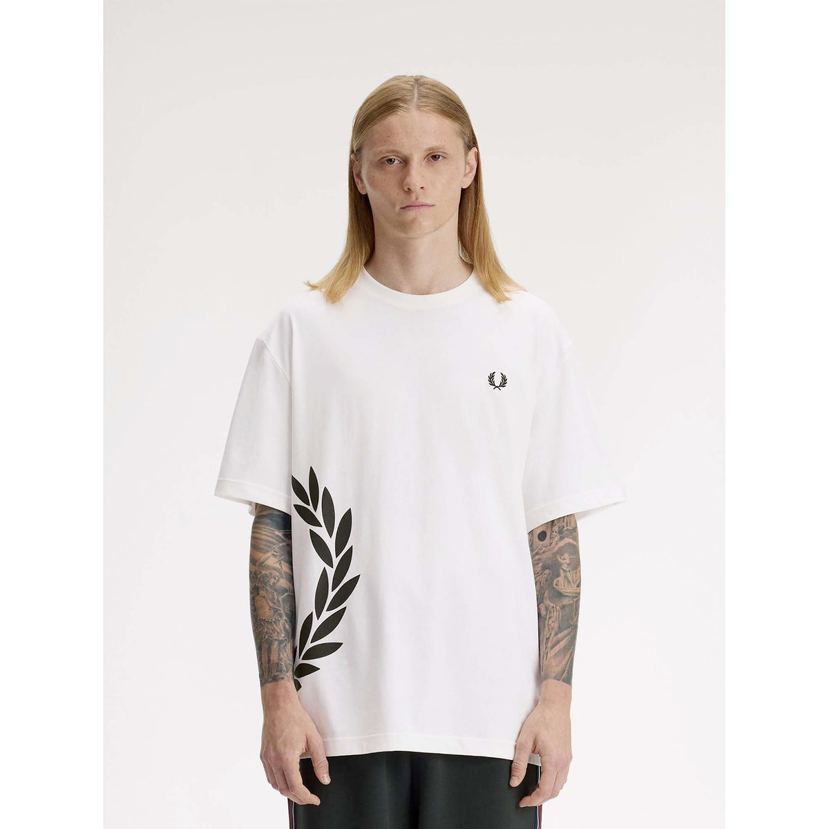 FP_TEXTURED_LAUREL_WREATH_T-SHIRT_M2440_129_Image_2