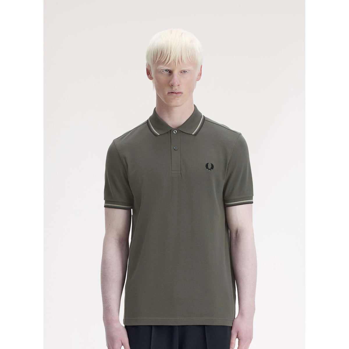FP_TWIN_TIPPED_FRED_PERRY_SHIRT_M3600_04B_Image_2