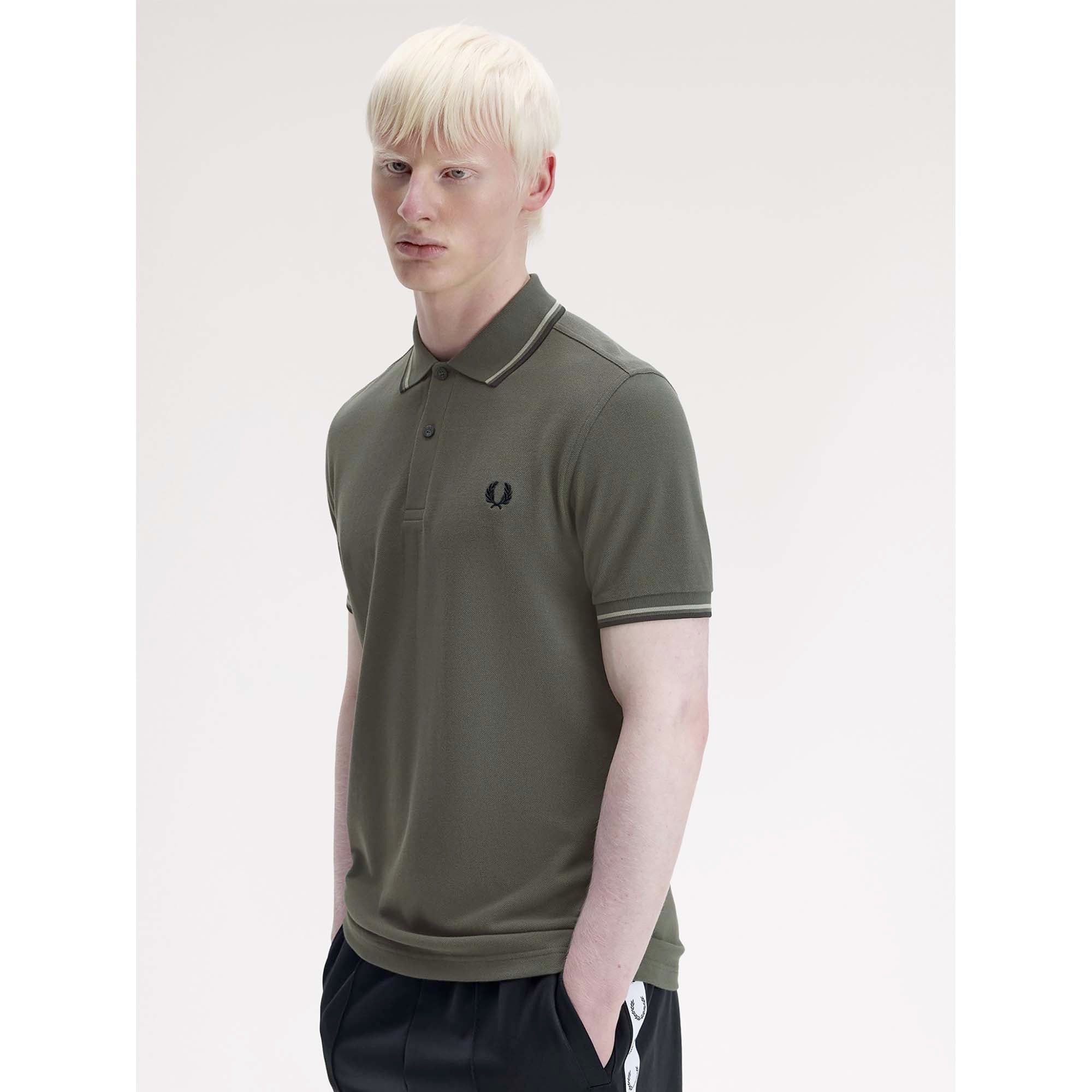 FP_TWIN_TIPPED_FRED_PERRY_SHIRT_M3600_04B_Image_4