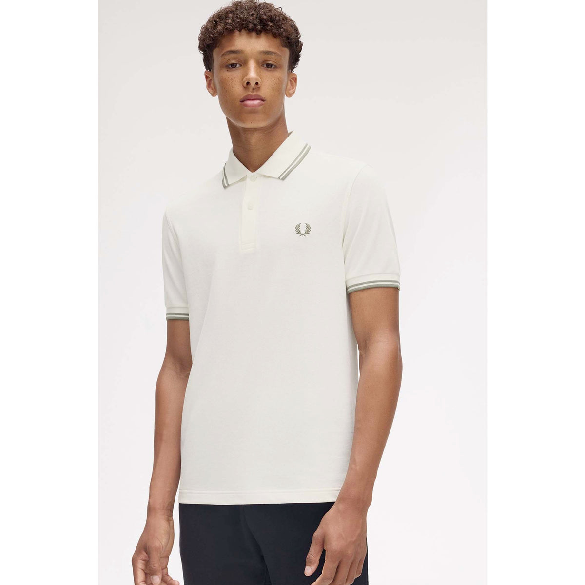 FP_TWIN_TIPPED_FRED_PERRY_SHIRT_M3600_Y54_Image_2