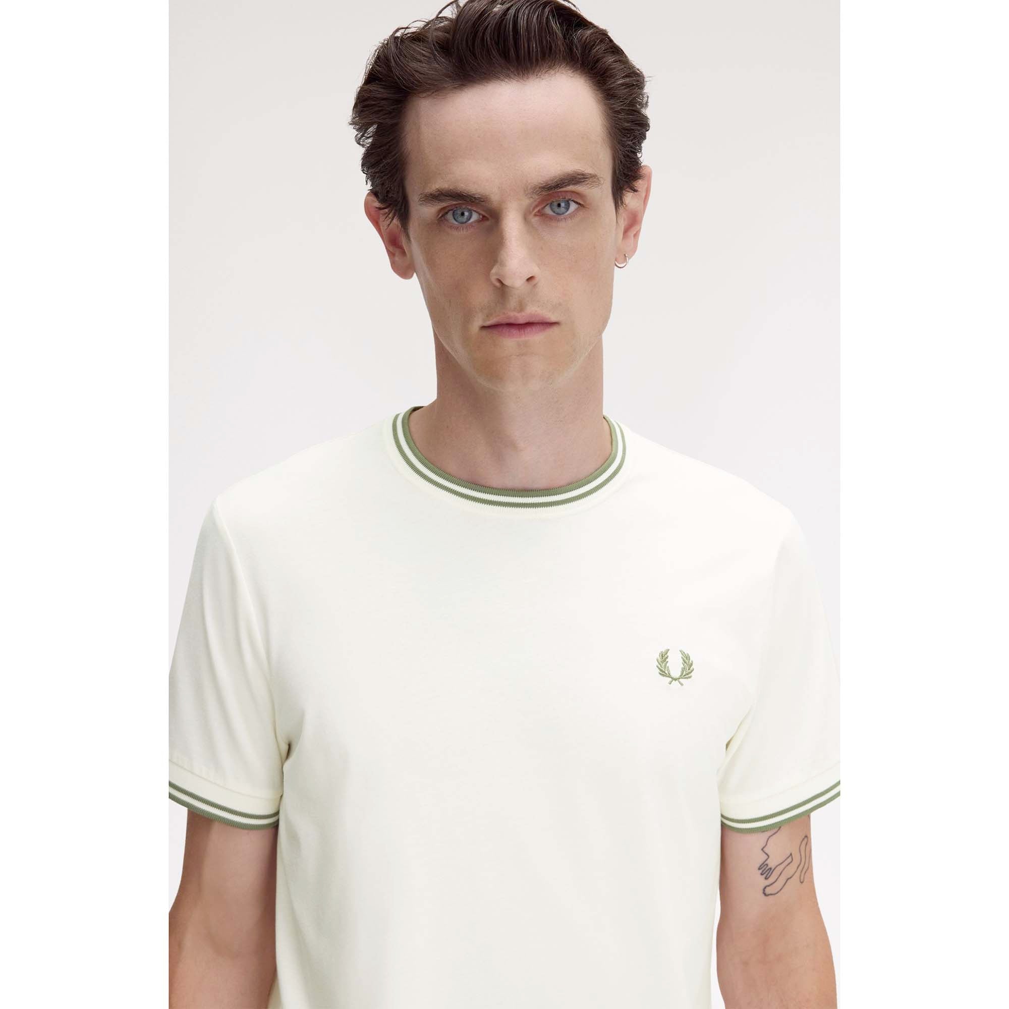 FP_TWIN_TIPPED_T-SHIRT_M1588_Y54_Image_5