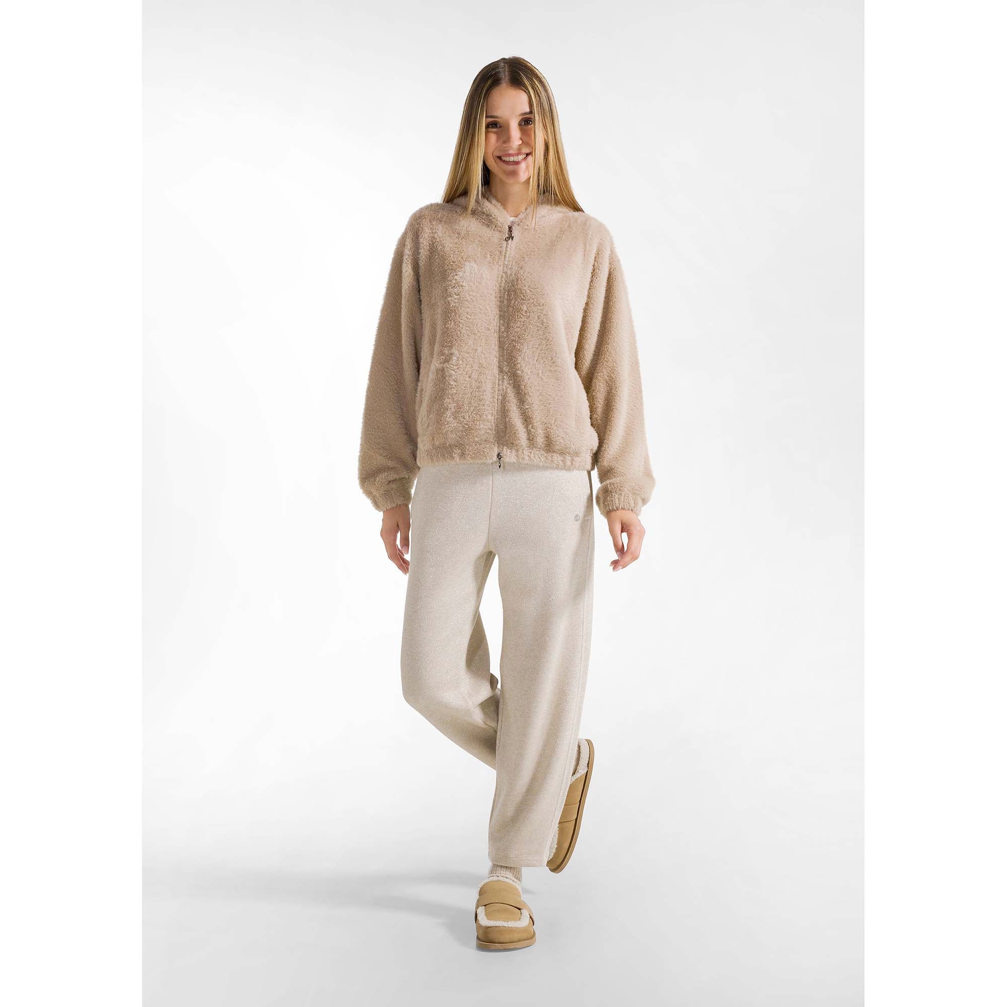 FULL-ZIP_FLUFFY_HOODIE_D12071_26010_Image_5