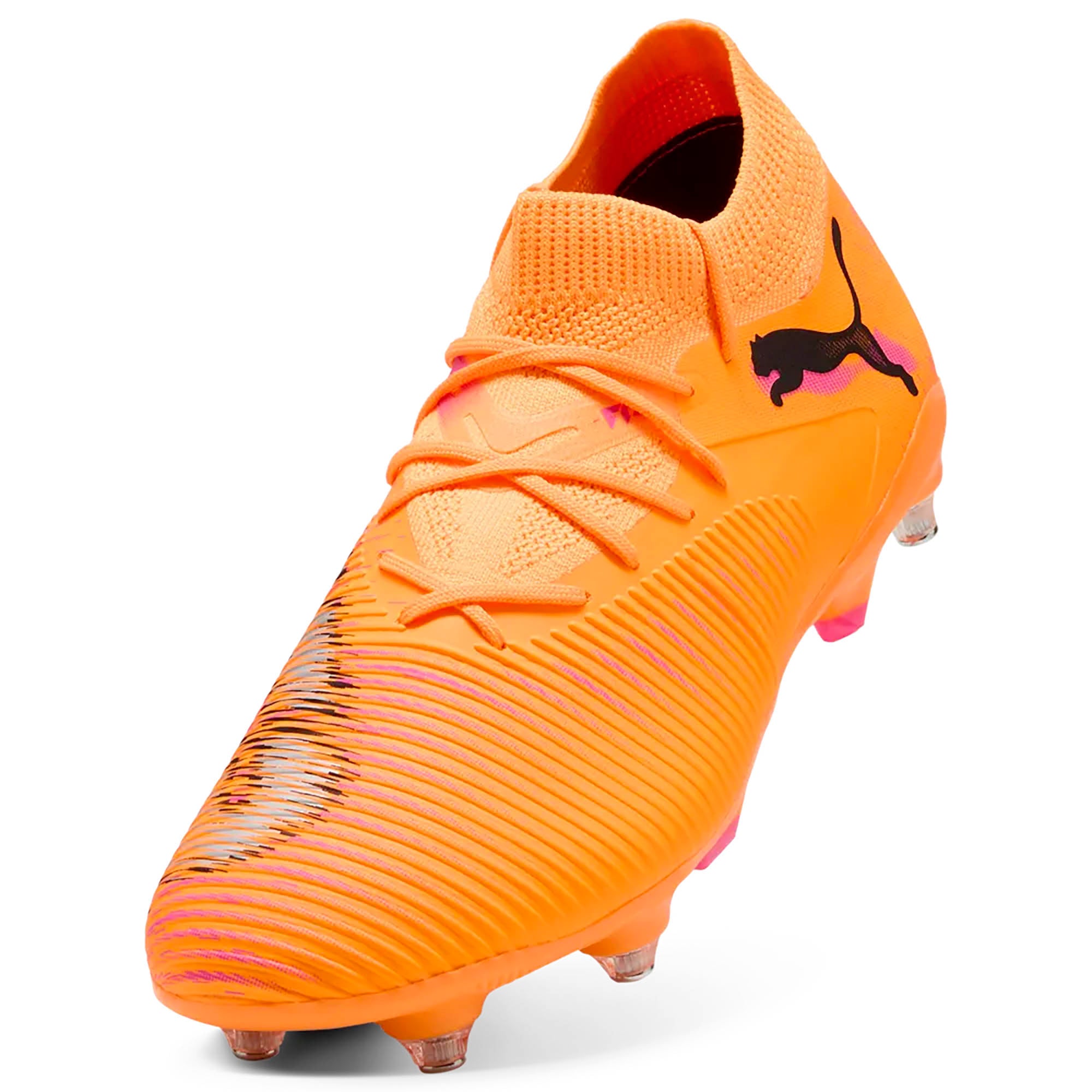 FUTURE_8_MATCH_MXSG_108594_03_Image_5