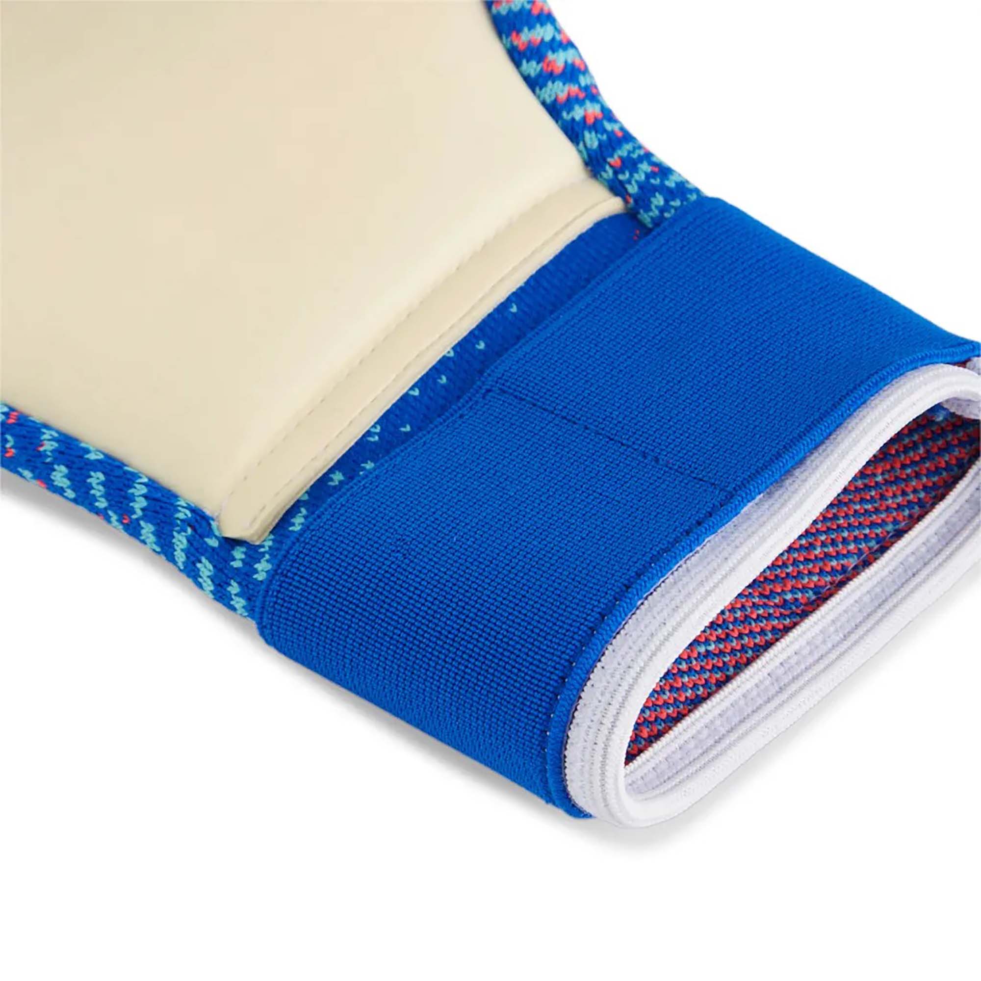 FUTURE_PRO_HYBRID_041924_04_Image_5