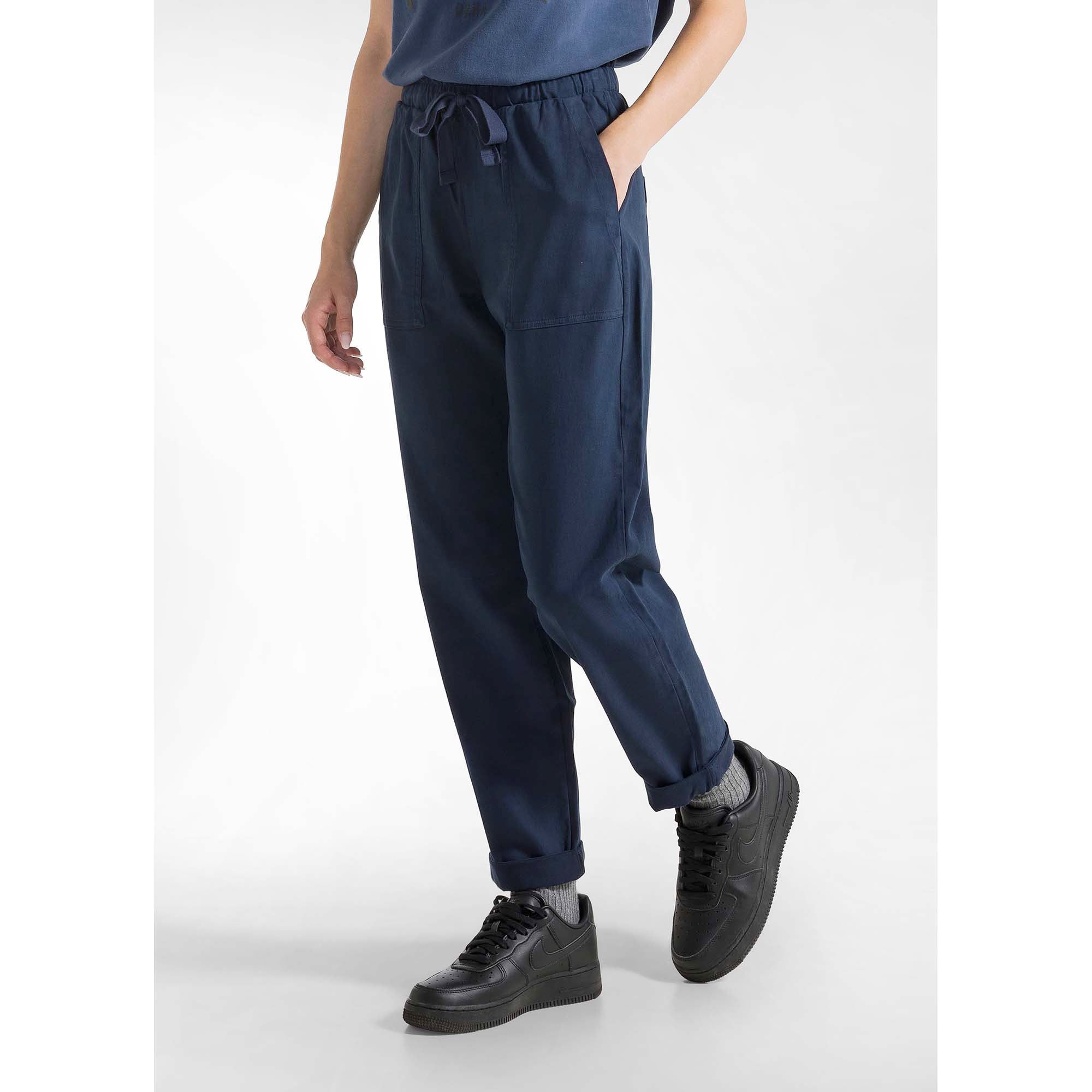 GABARDINE_DRAWSTRING_PANTS_A00616_26525_Image_3