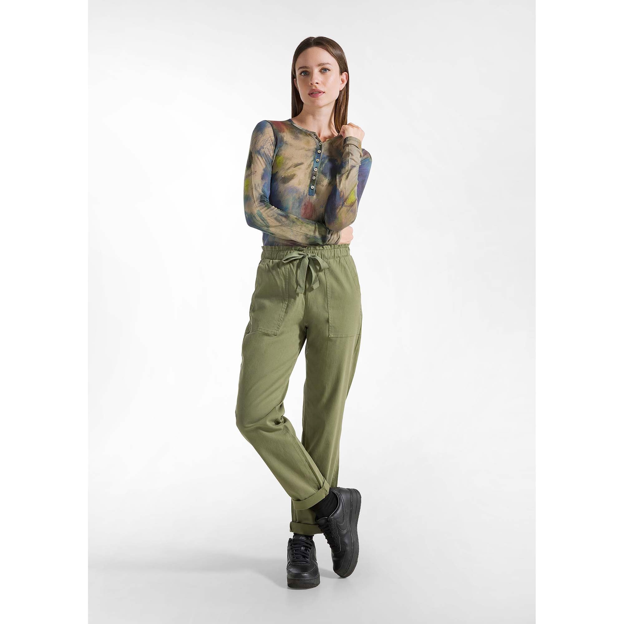 GABARDINE_DRAWSTRING_PANTS_A00616_26618_Image_2
