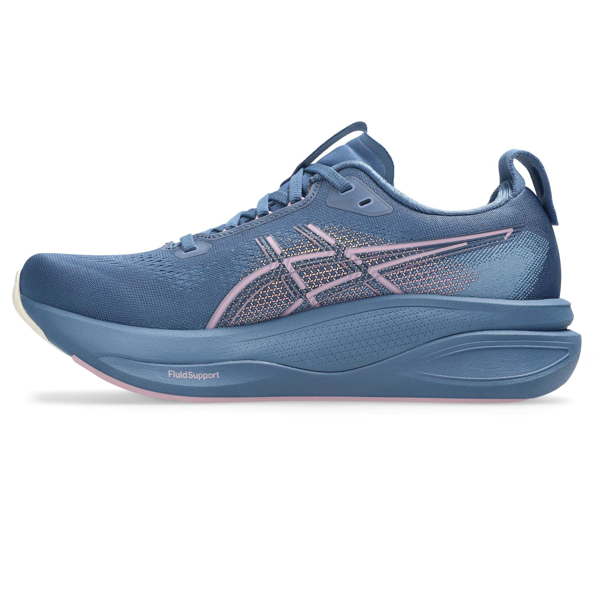 GEL-KAYANO_33_1012B939_401_Image_3