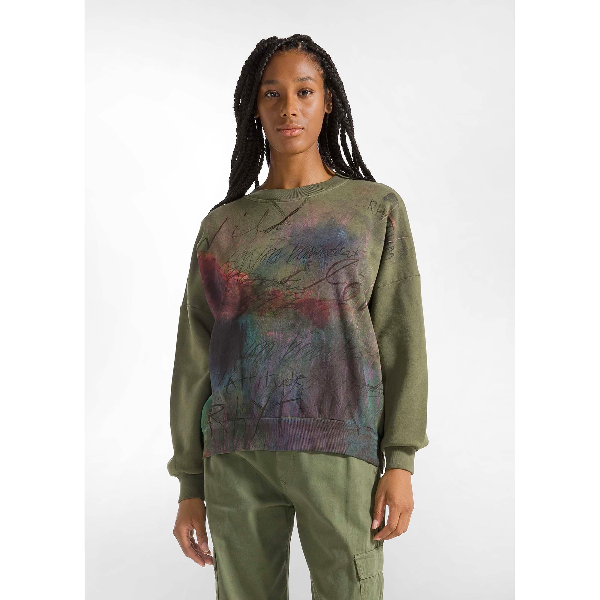 GRAPHIC_COMFY_SWEATSHIRT_D12424_26618_Image_2