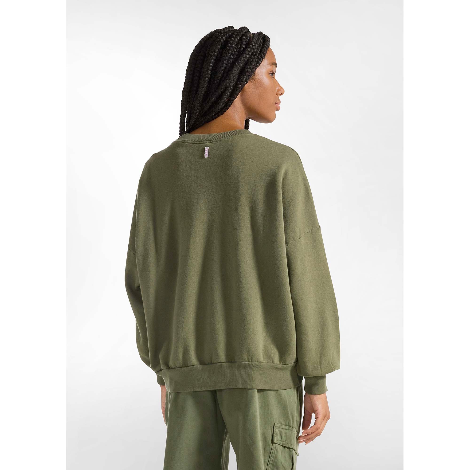 GRAPHIC_COMFY_SWEATSHIRT_D12424_26618_Image_3