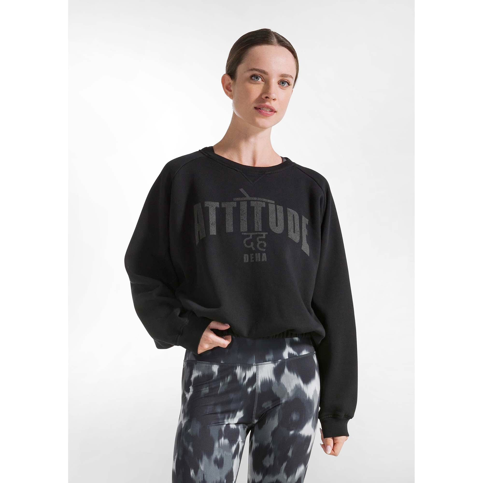 GRAPHIC_HEAVY_SWEATSHIRT_C12050_10009_Image_2