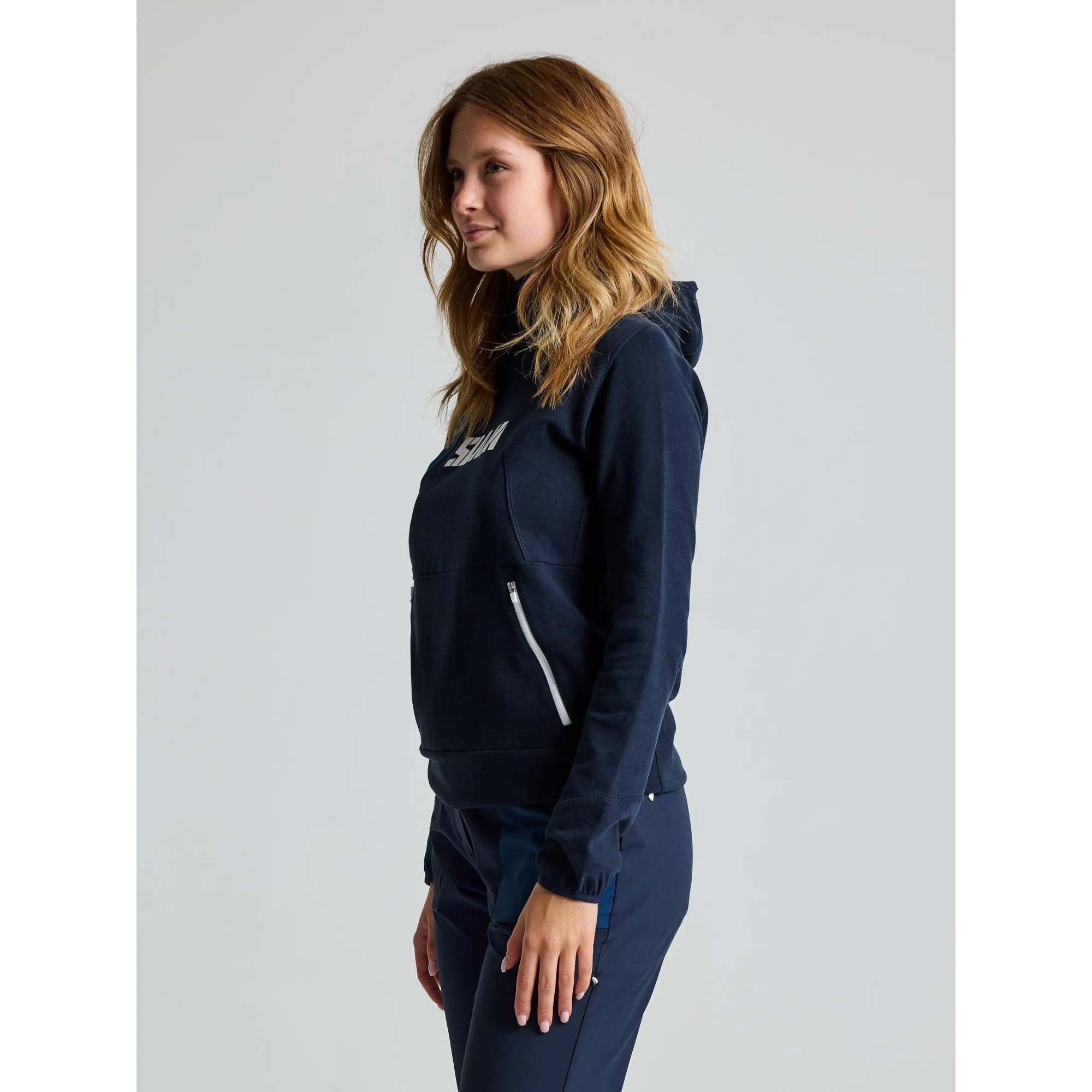 GRAPHIC_WS_HOODIE_A906007S00_W13_Image_3