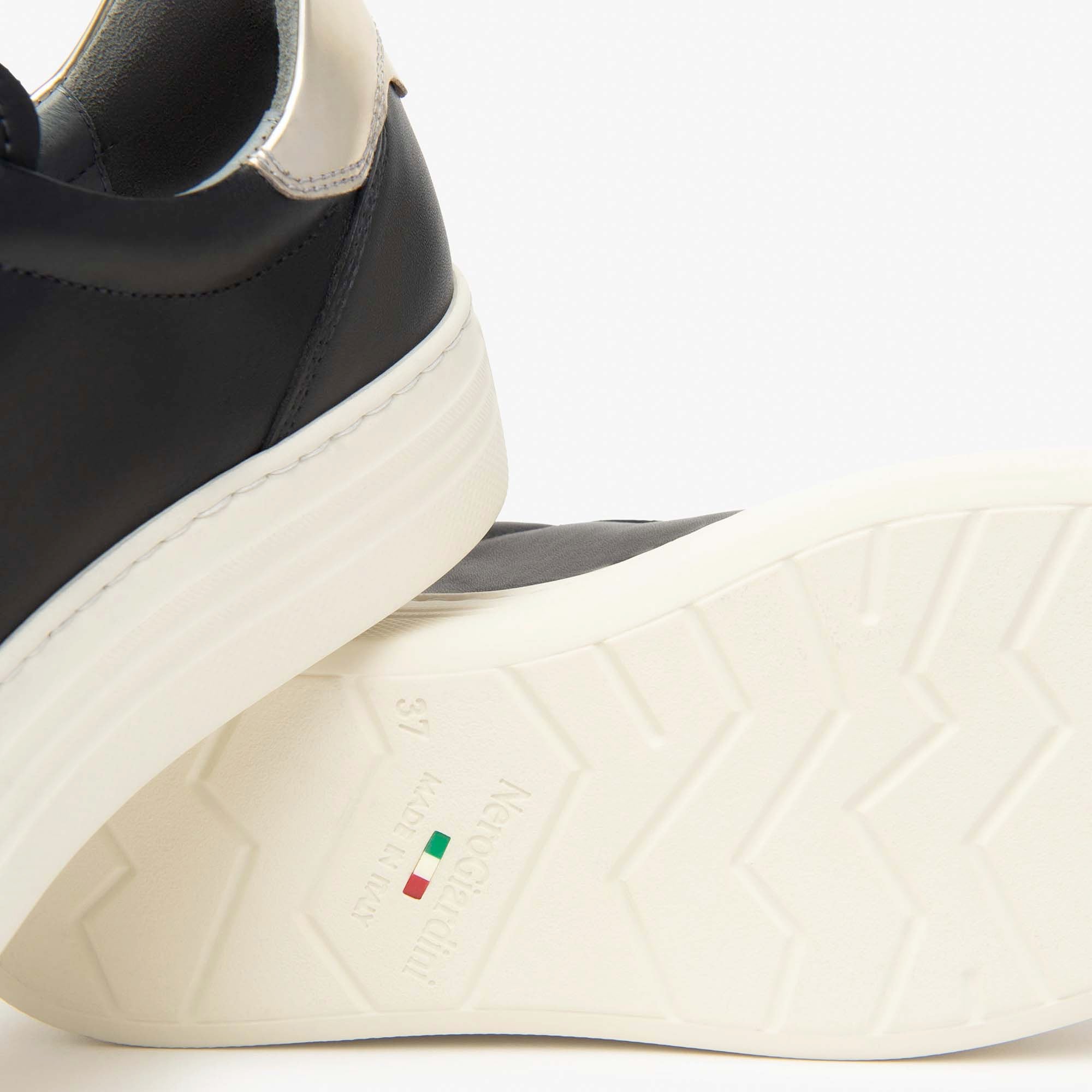 GUANTO_NERO_TBRILL_PLATINO_6074_PUMONODCAPRAIA_I514185D_100_Image_4