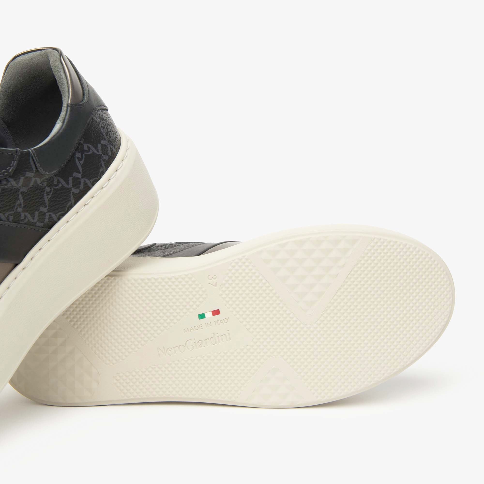 GUANTO_NERO_TGIOVE_GRIGIO_TBRILL_ANTRACITE_PUG_I514210D_100_Image_4