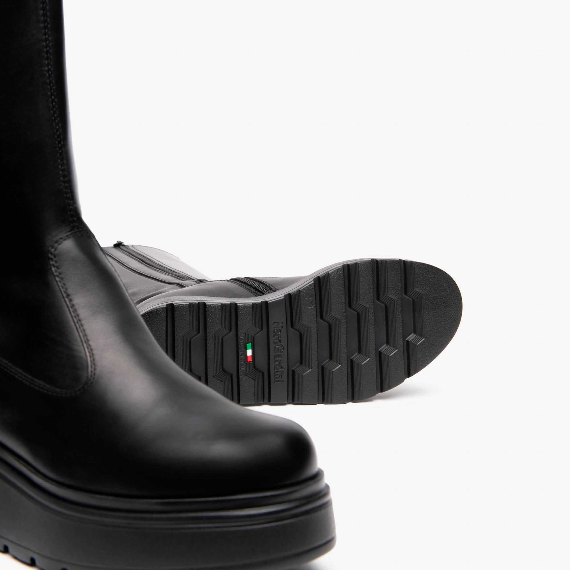 GUANTO_NERO_TNAPPA_GIO_16_EVA_GORGA_12_I514902D_100_Image_4