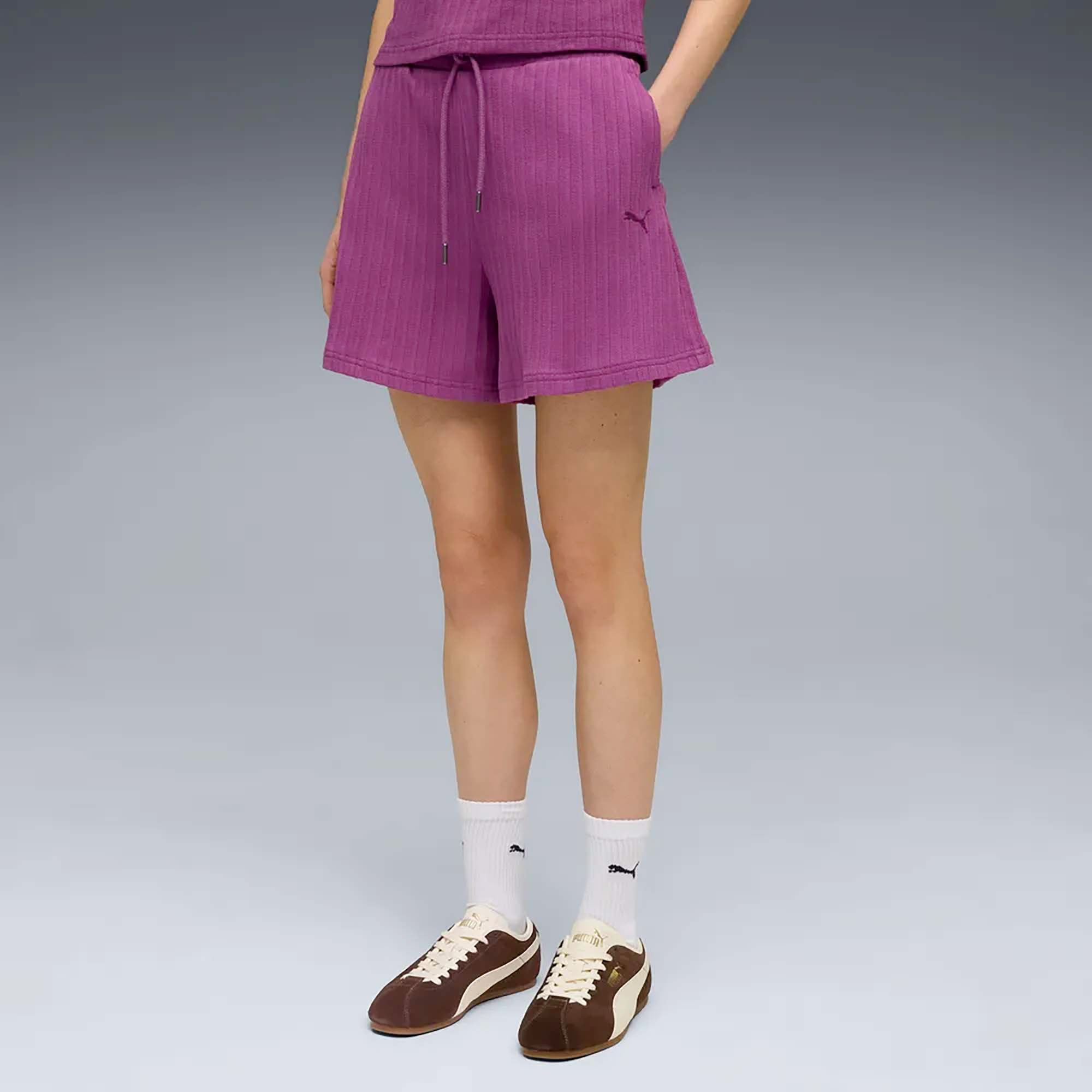HER_HIGH-WAIST_SHORTS_5_692390_69_Image_2