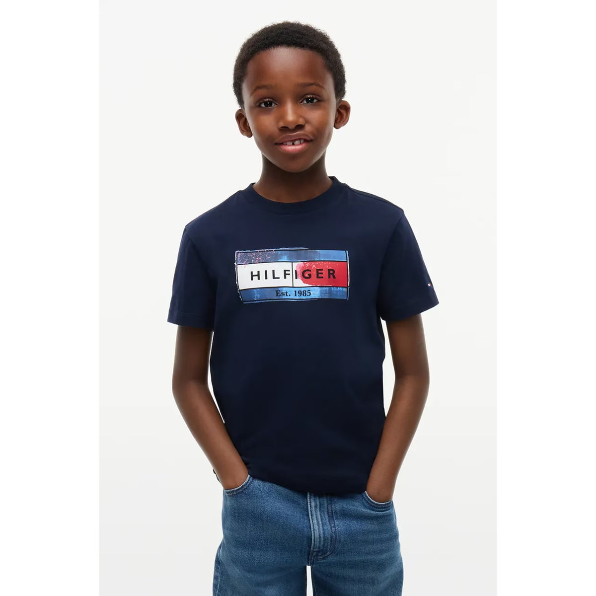 HILFIGER_FLAG_GRAPHIC_TEE_KB0KB10769T_C1G_Image_2