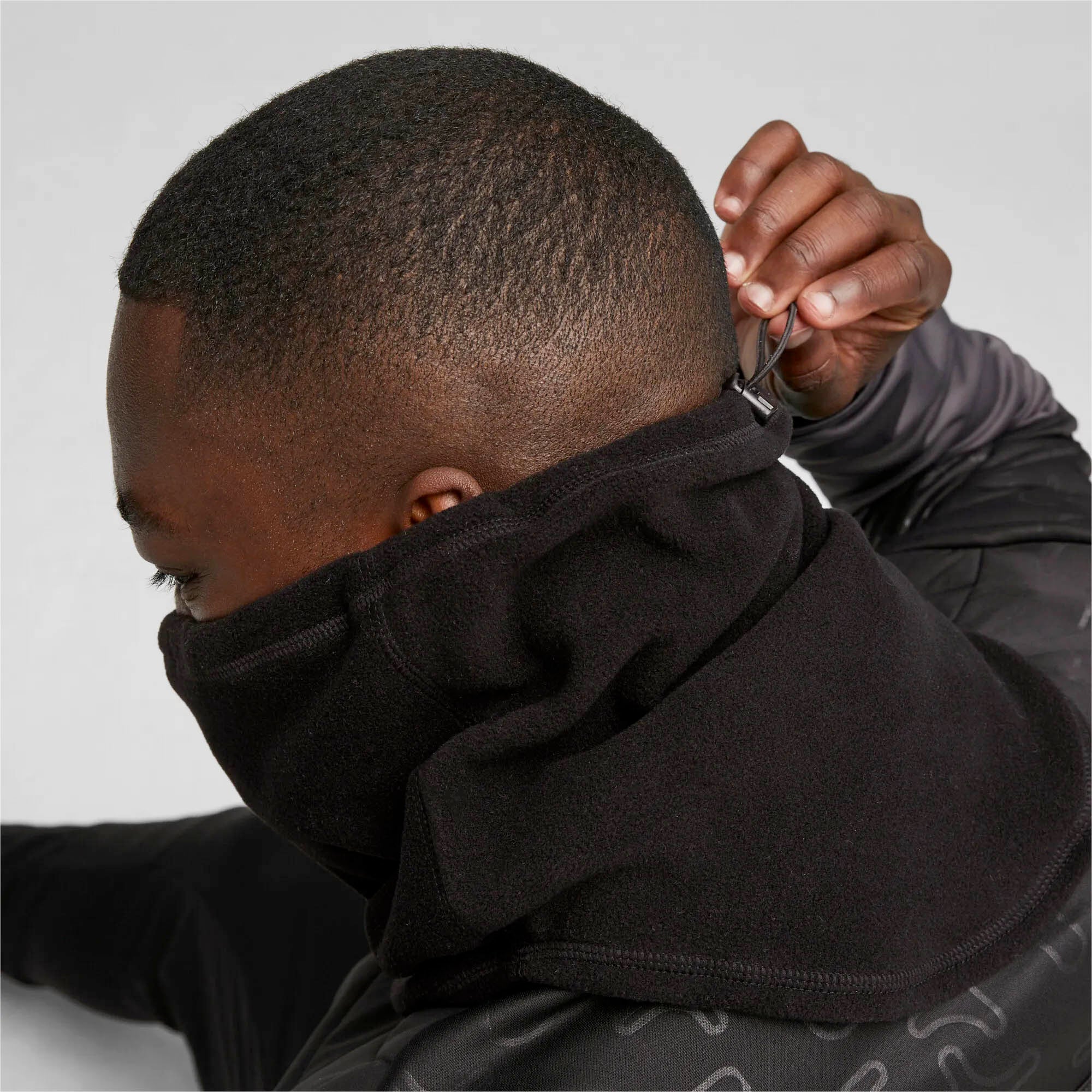 INDIVIDUALWINTERIZED_NECK_WARMER_054386_01_Image_4