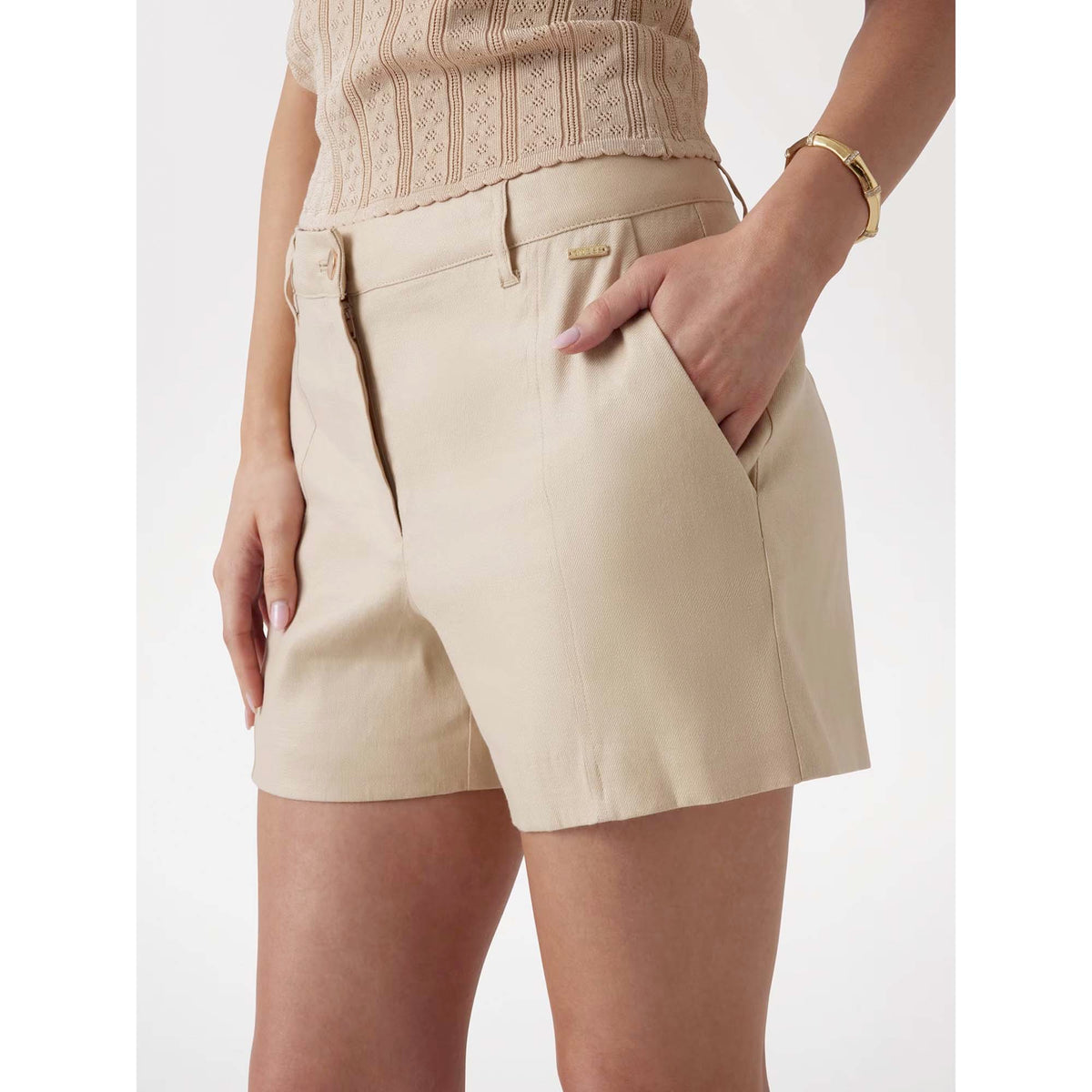 ISABEAU_LININ_SHORT_W5GD1WWH5L2_G1L7_Image_4