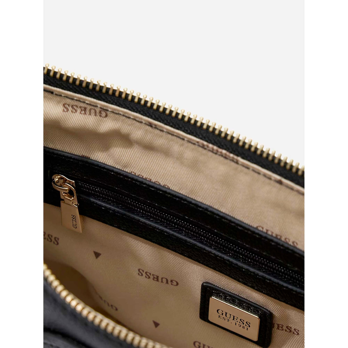 ISOLA_SHOULDER_BAG_HWBG9905180_BLA_Image_3