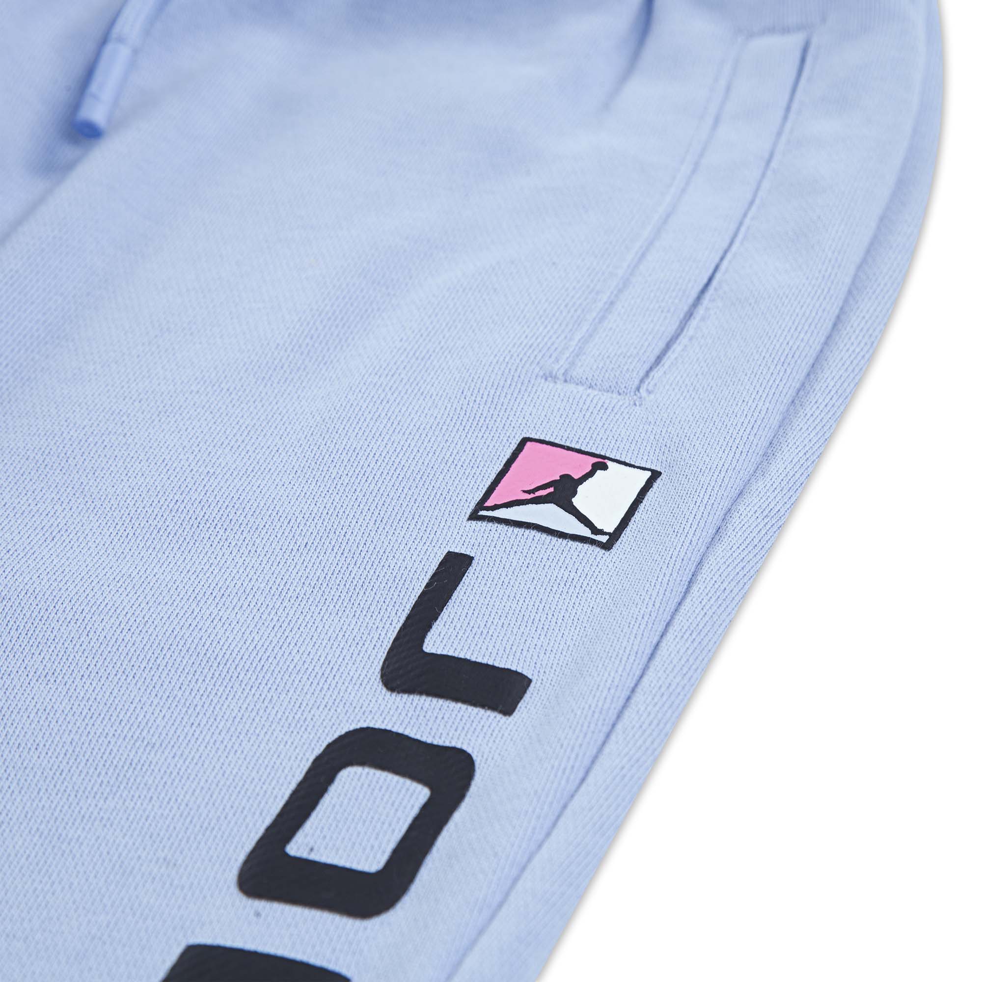 JDB_MJ_ESS_FT_BASELINE_PANT_95F087_U8K_Image_4