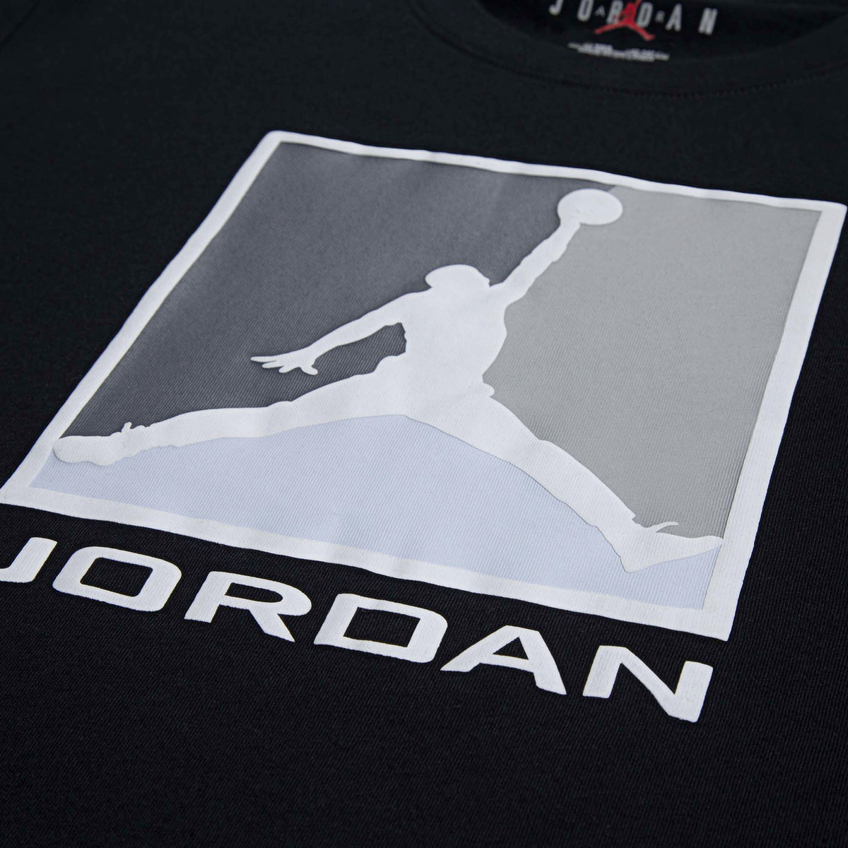 JDB_M_J_FLT_ESS_BL_30_SS_TEE_95F057_023_Image_4