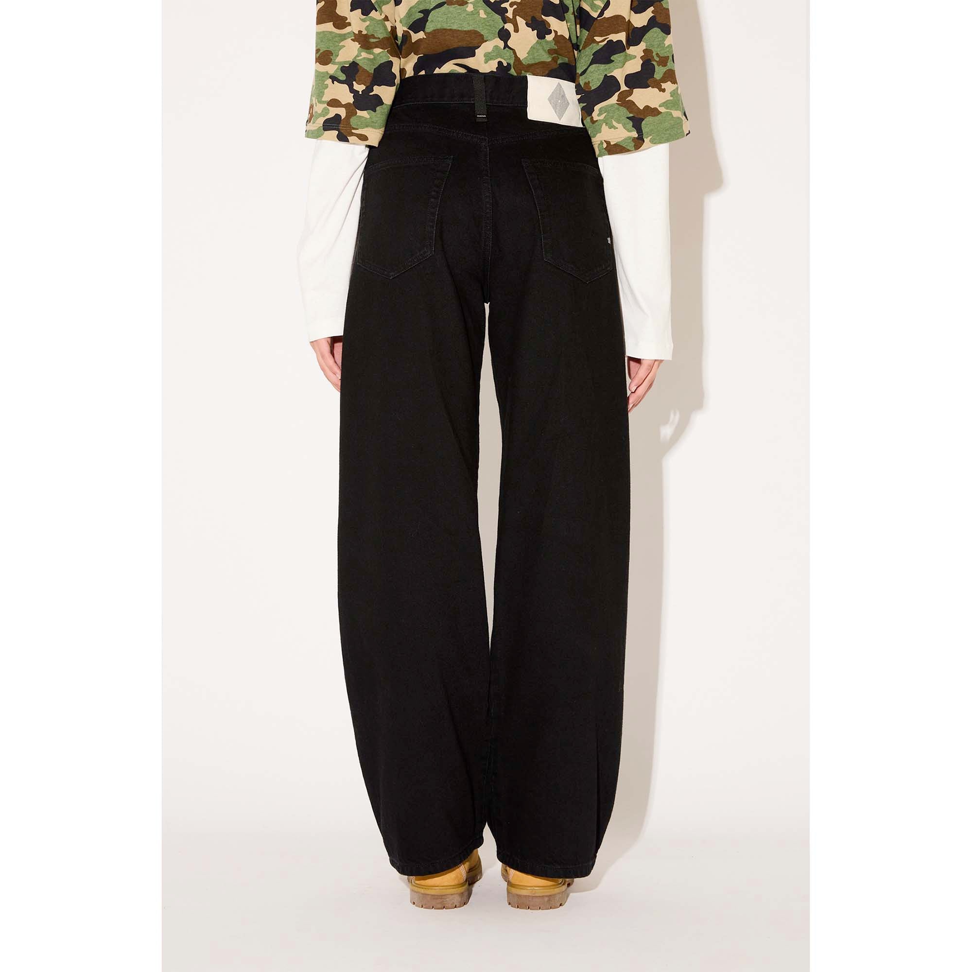 JEREMIAH_MAN_AMU001D5703012_C0999_Image_4