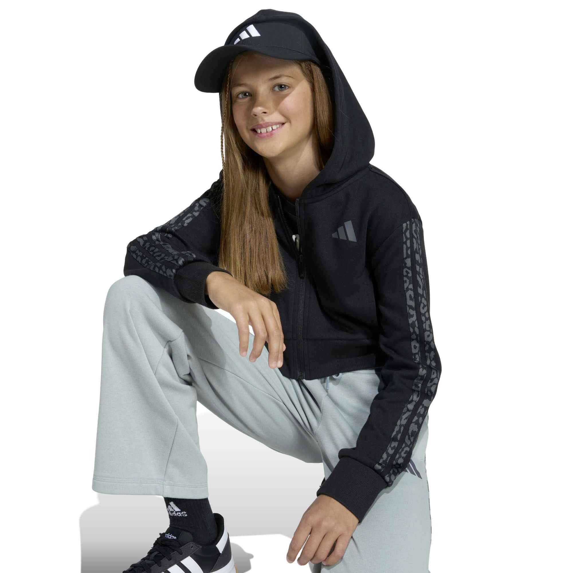 JG_AN_3S_FT_FZ_KB6985_BLACKWH_Image_4