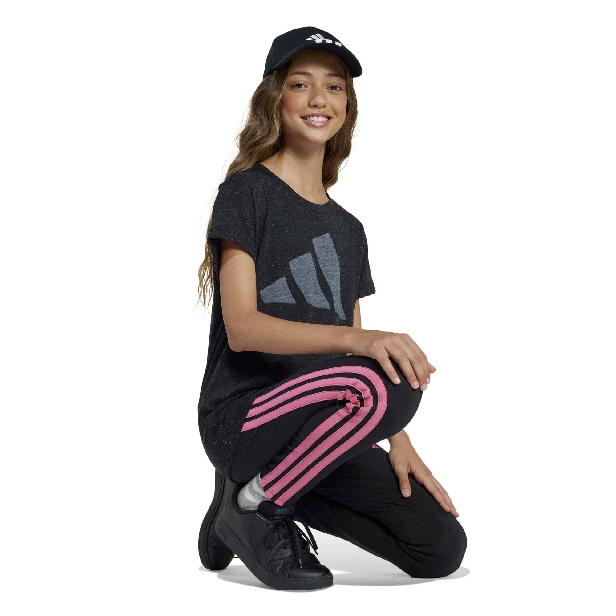 JG_BL_WIN_TEE_JC9781_BLACKWH_Image_4