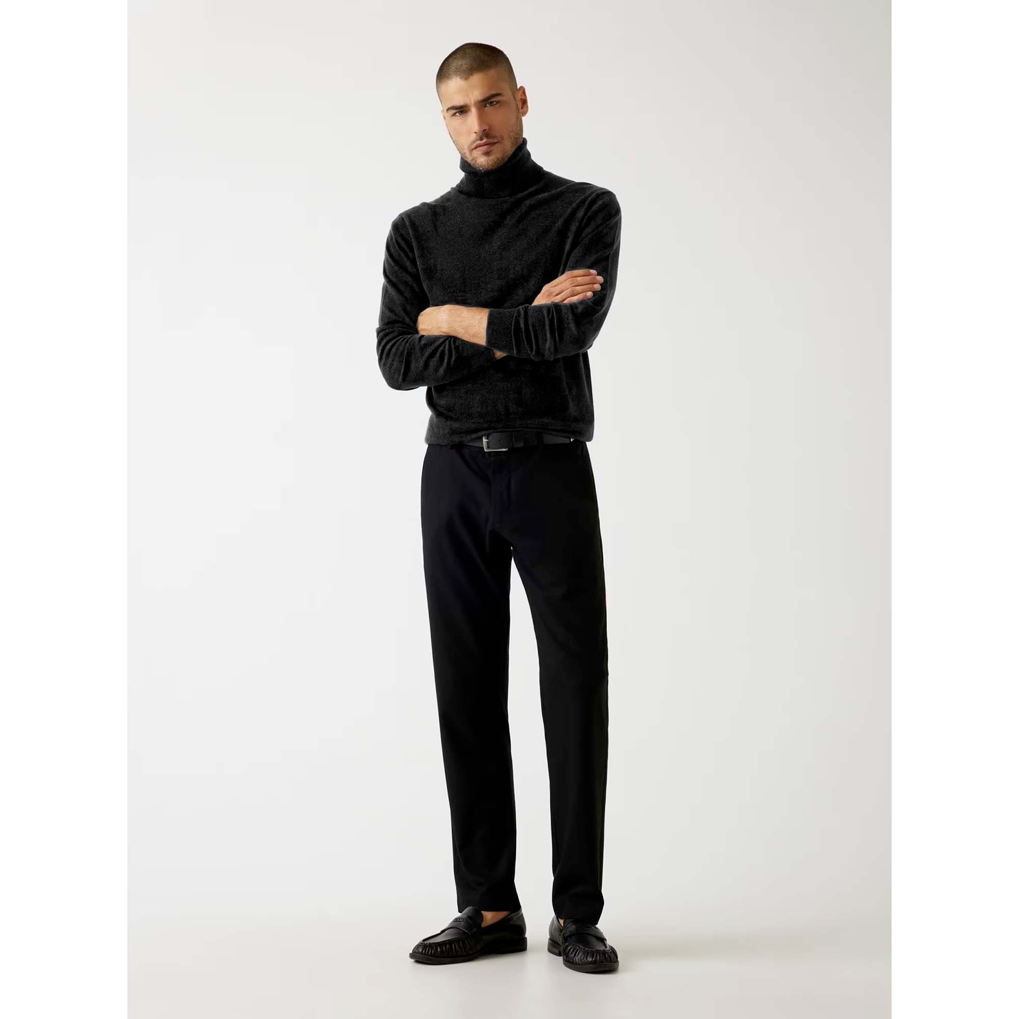 JIM_TN_SWTR_M5BR09Z0432_JBLK_Image_5