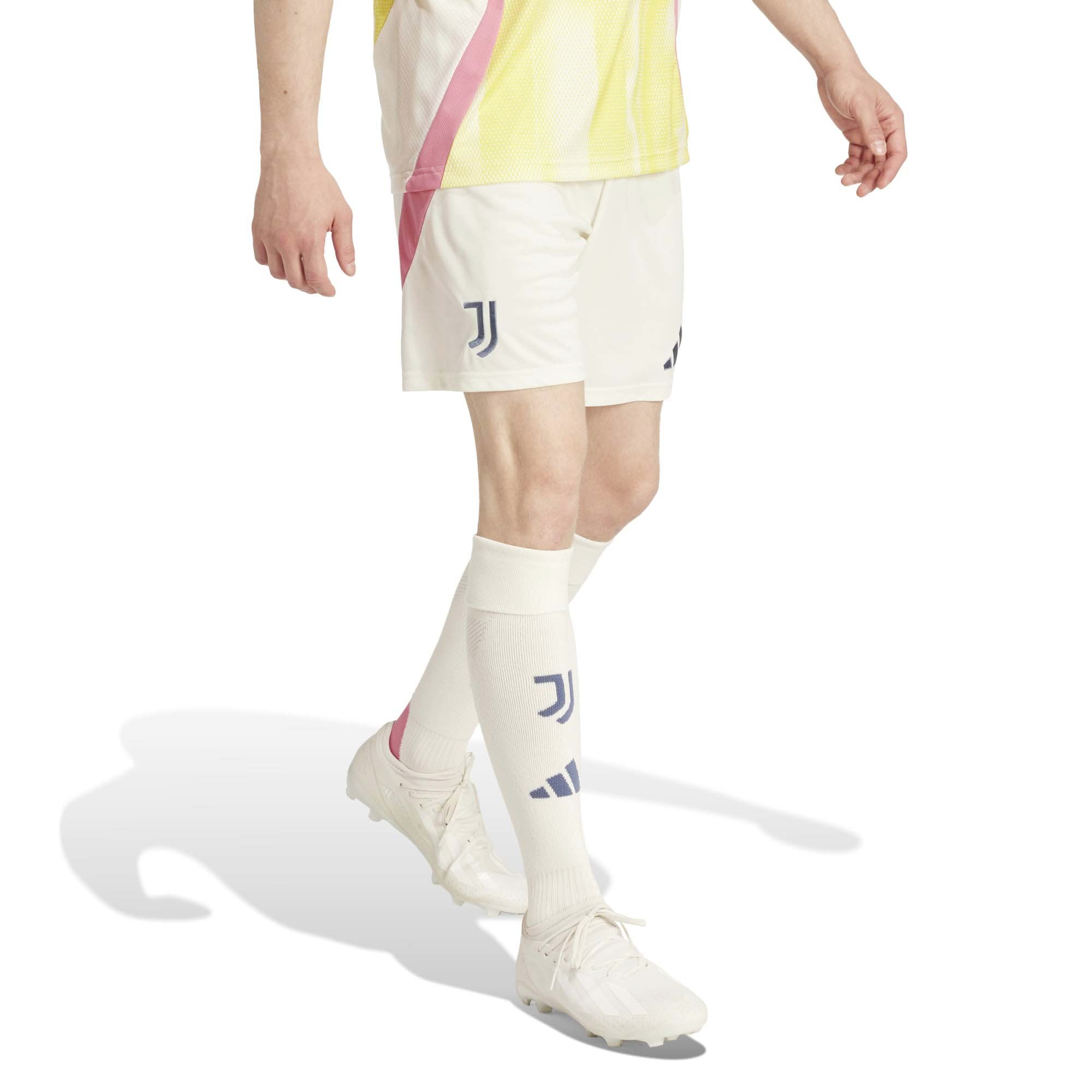 JUVE_A_SHO_IS7998_OWHITE_Image_2