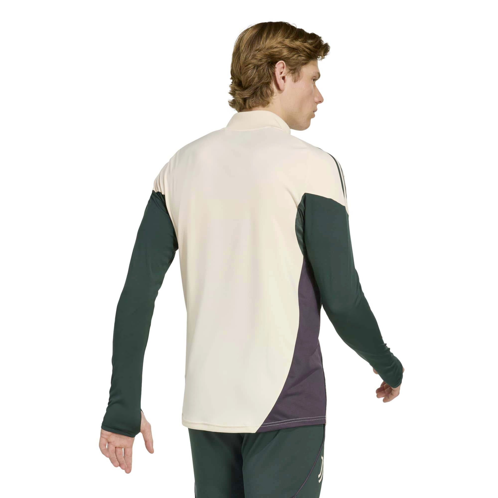 JUVE_EU_TR_TOP_JN7469_ECRTIN_Image_3