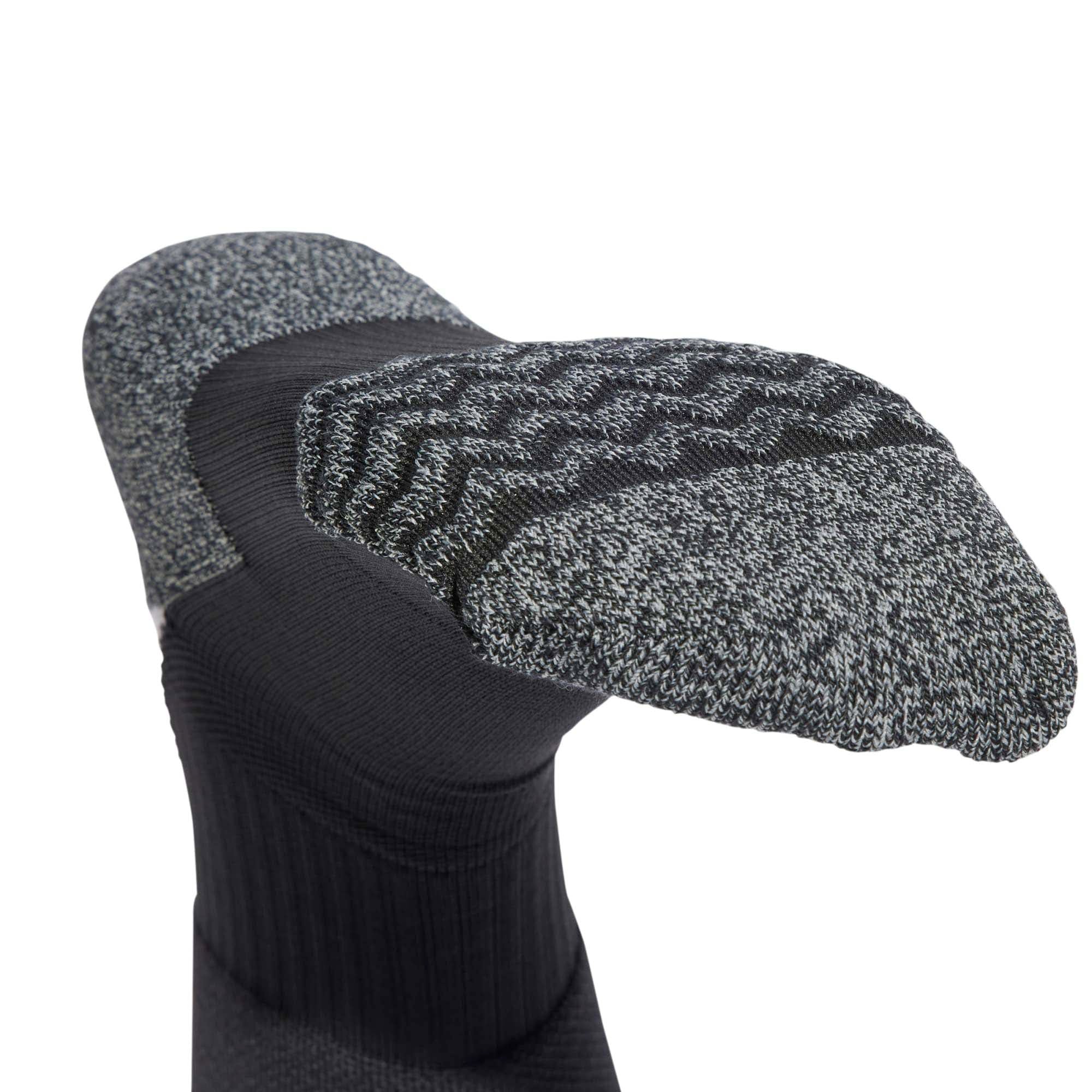 JUVE_H_SO_IT6052_BLACKWH_Image_3