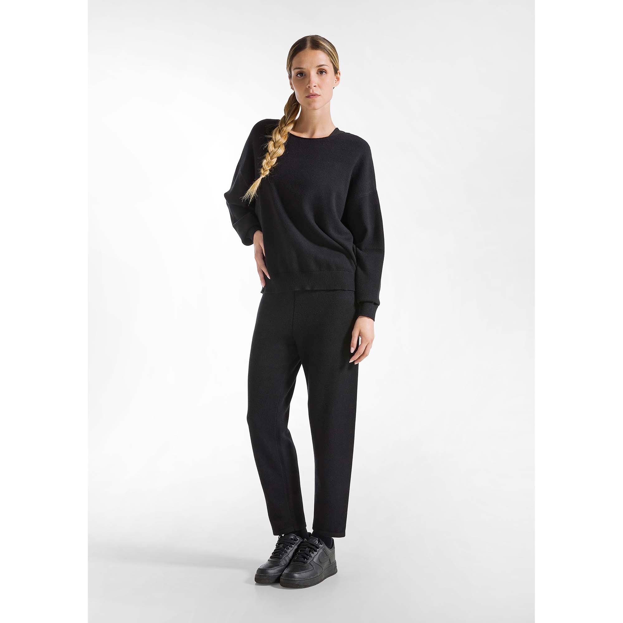 KNITTED_CARROT_PANTS_A00725_10009_Image_2