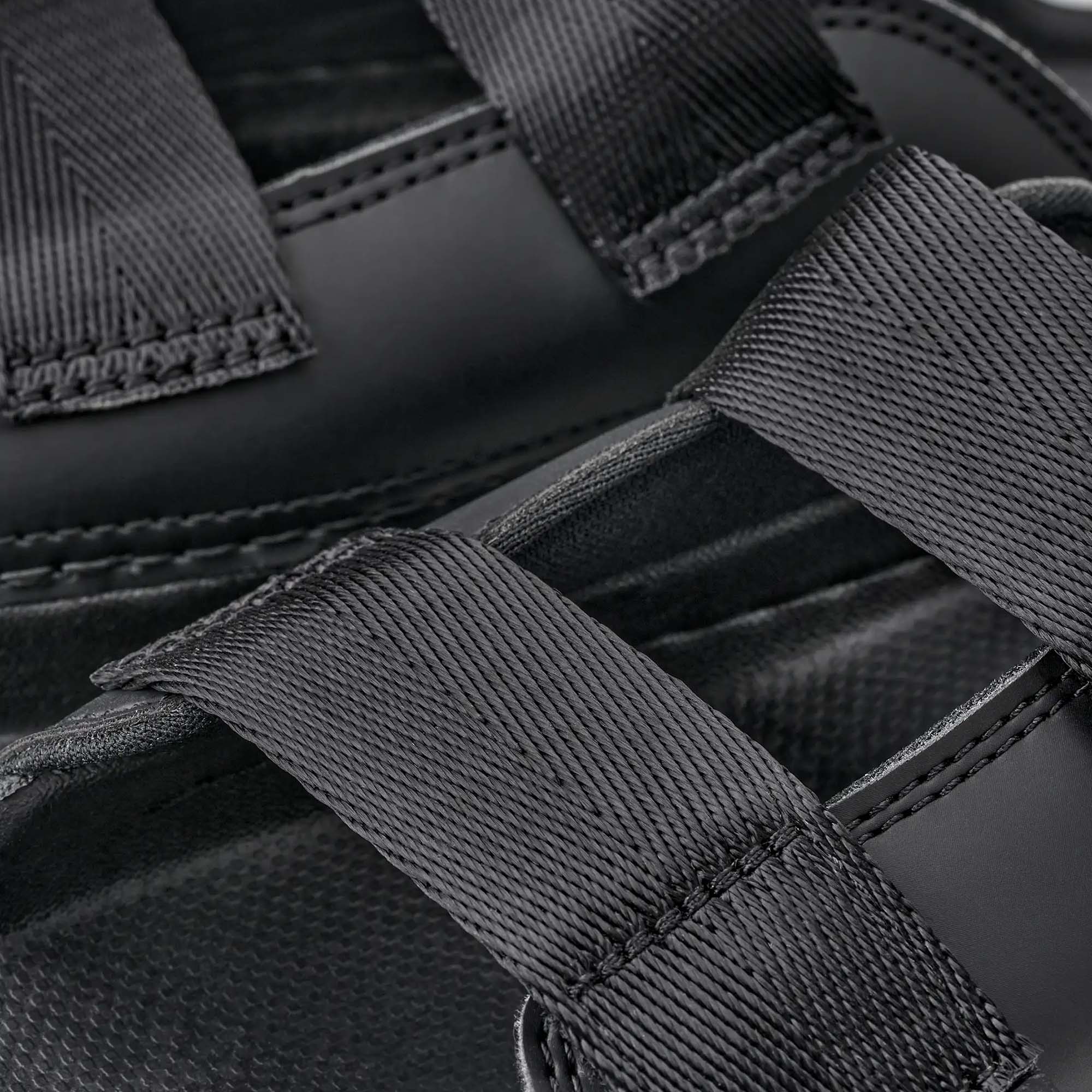 K_GOLDENGLOW_SLIDE_1166513K_BLK_Image_5