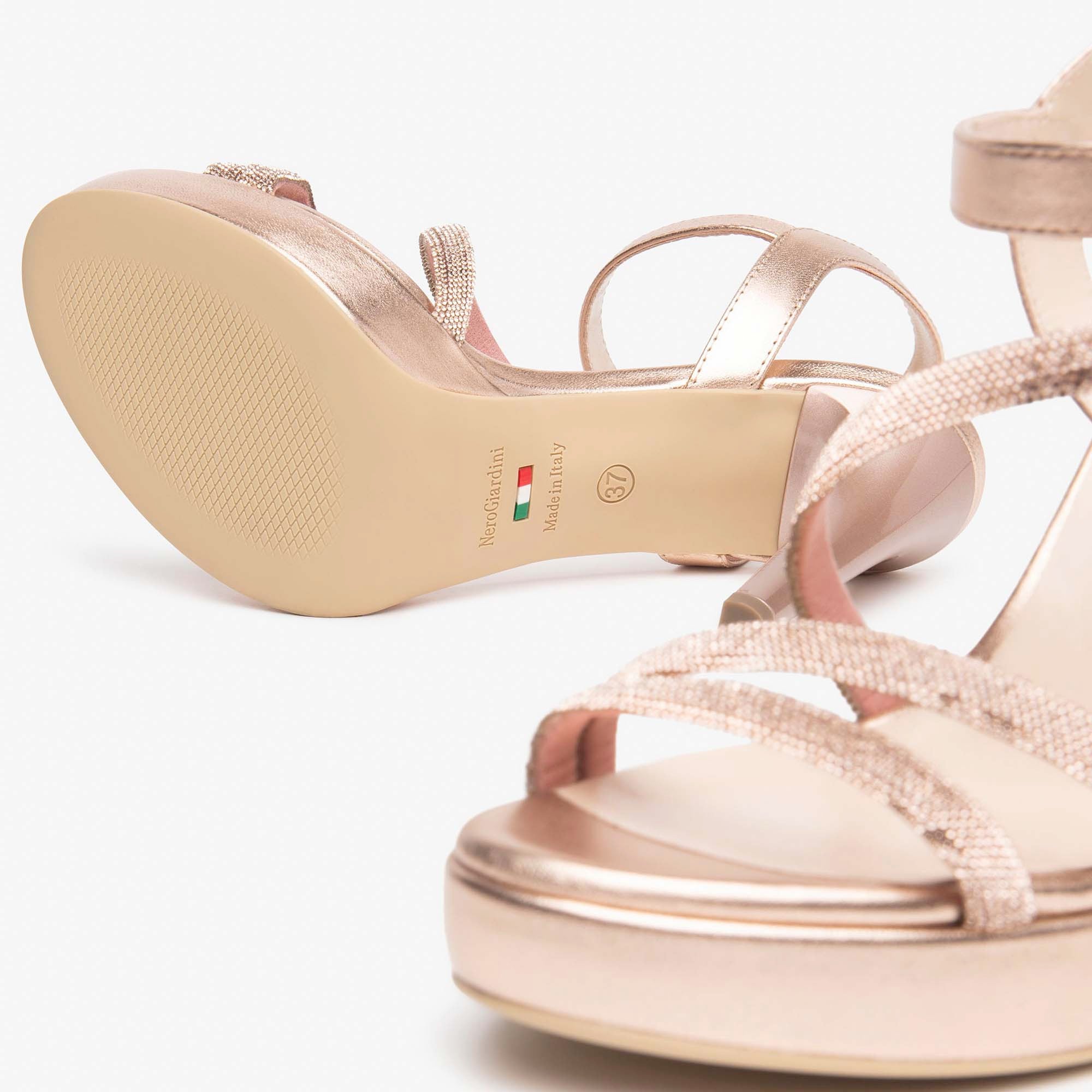 LAMINATO_BATTISTPU_LAURIA_82_POLI8175_PLATO_RIC_E513150DE_660_Image_5