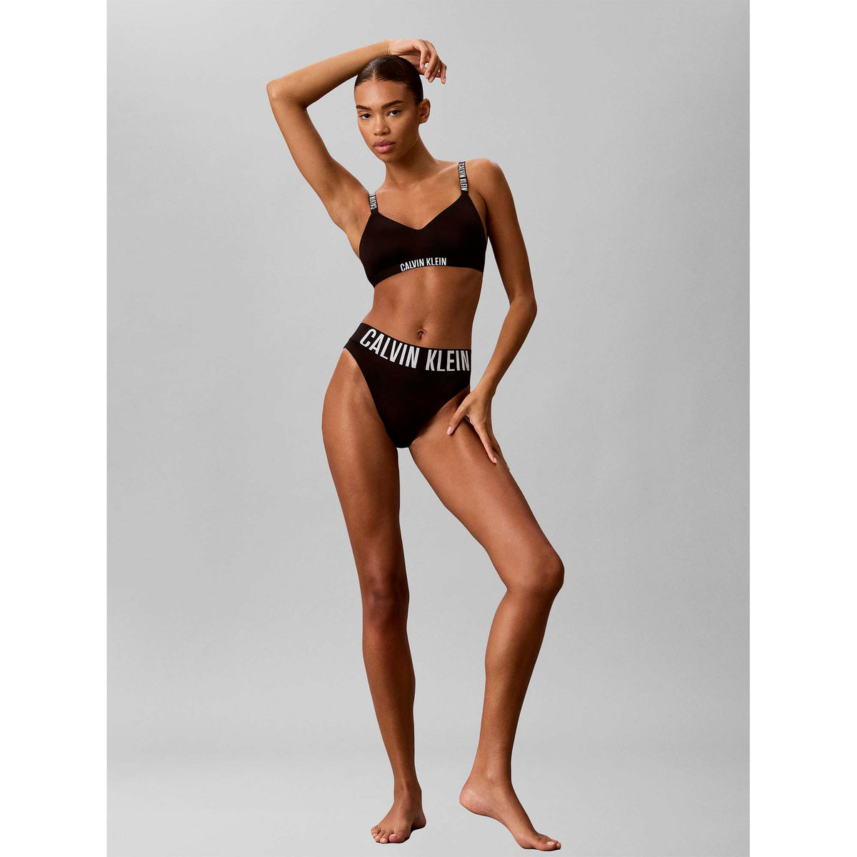 LGHTLY_LINED_BRALETTE_LV00QF8754_UB1_Image_2
