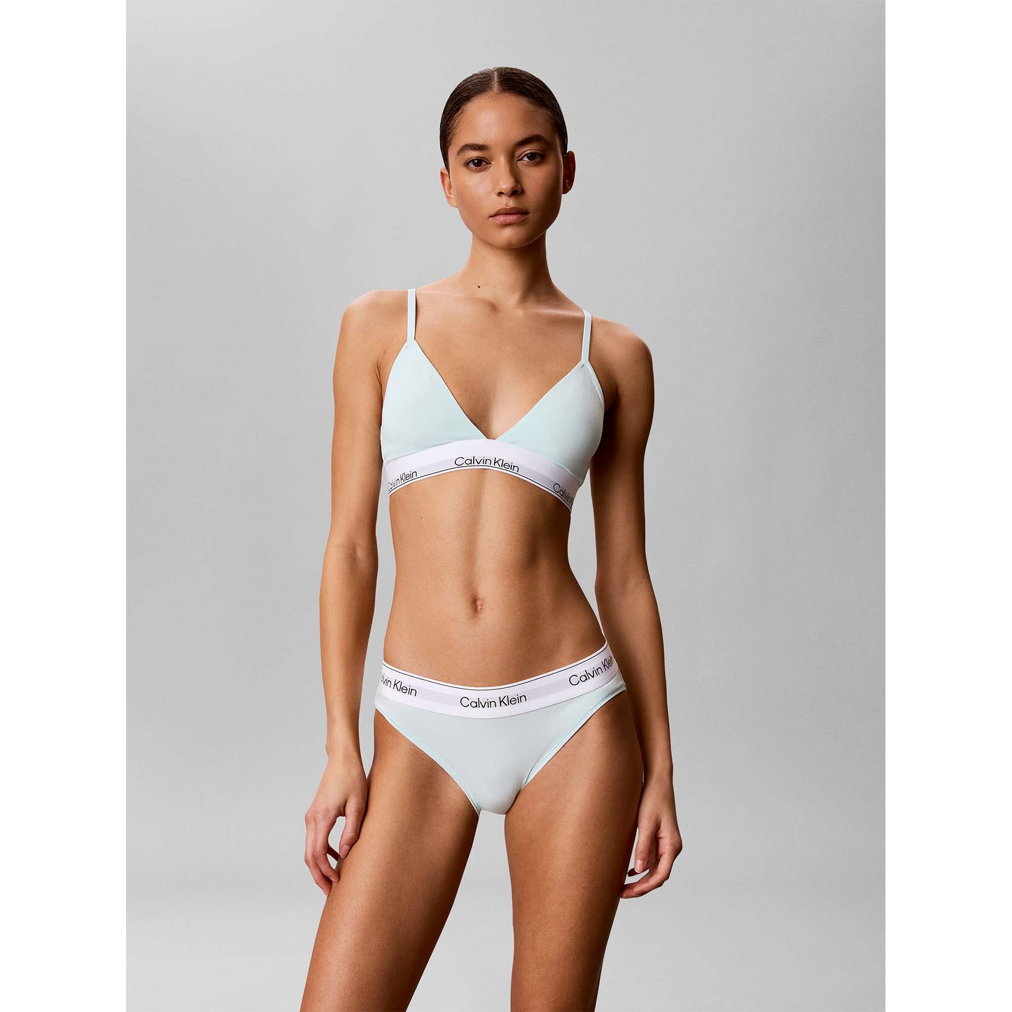 LIGHTLY_LINED_TRIANGLE_LV00QF8498_3Q5_Image_2