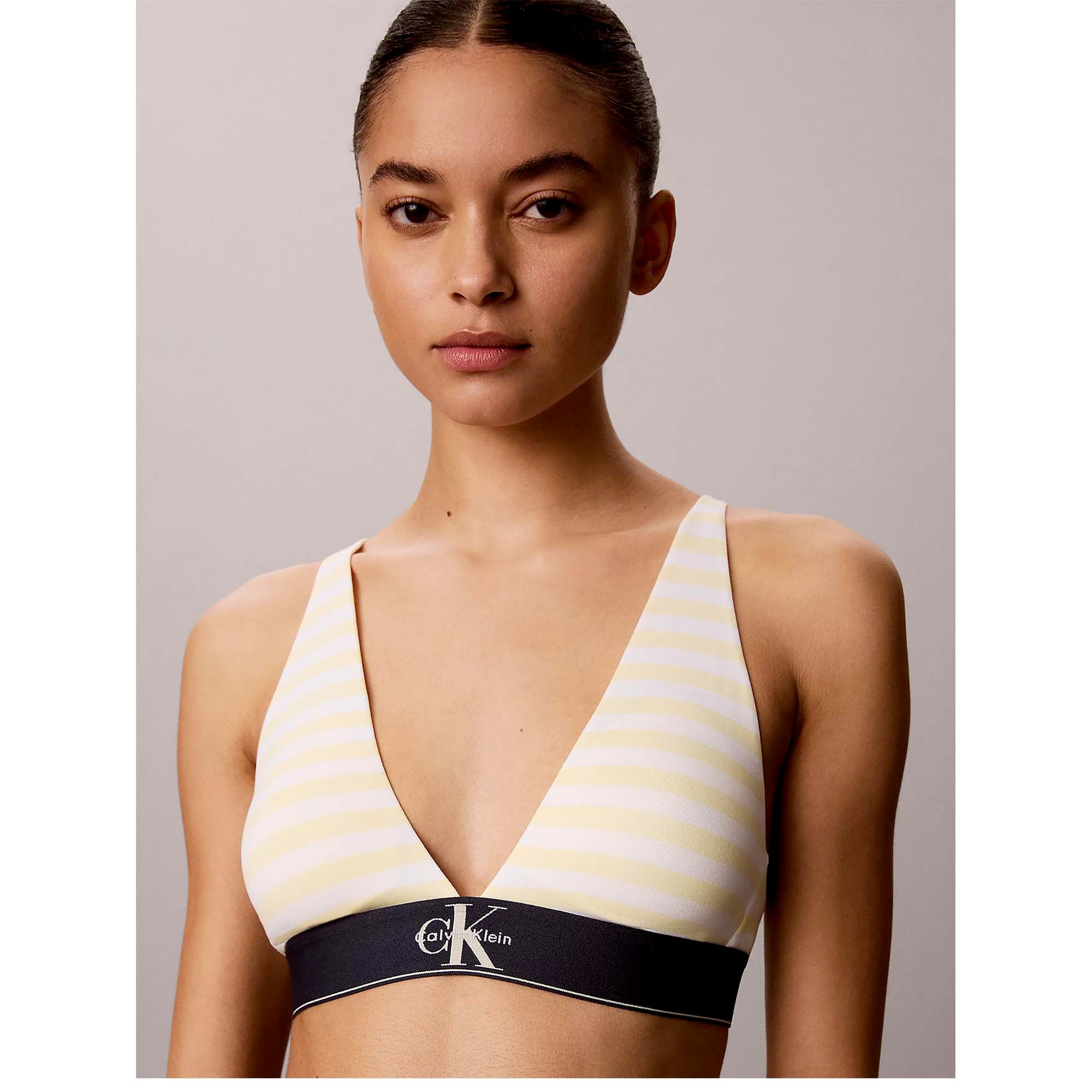 LIGHTLY_LINED_TRIANGLE_LV00QF8703_6WC_Image_5