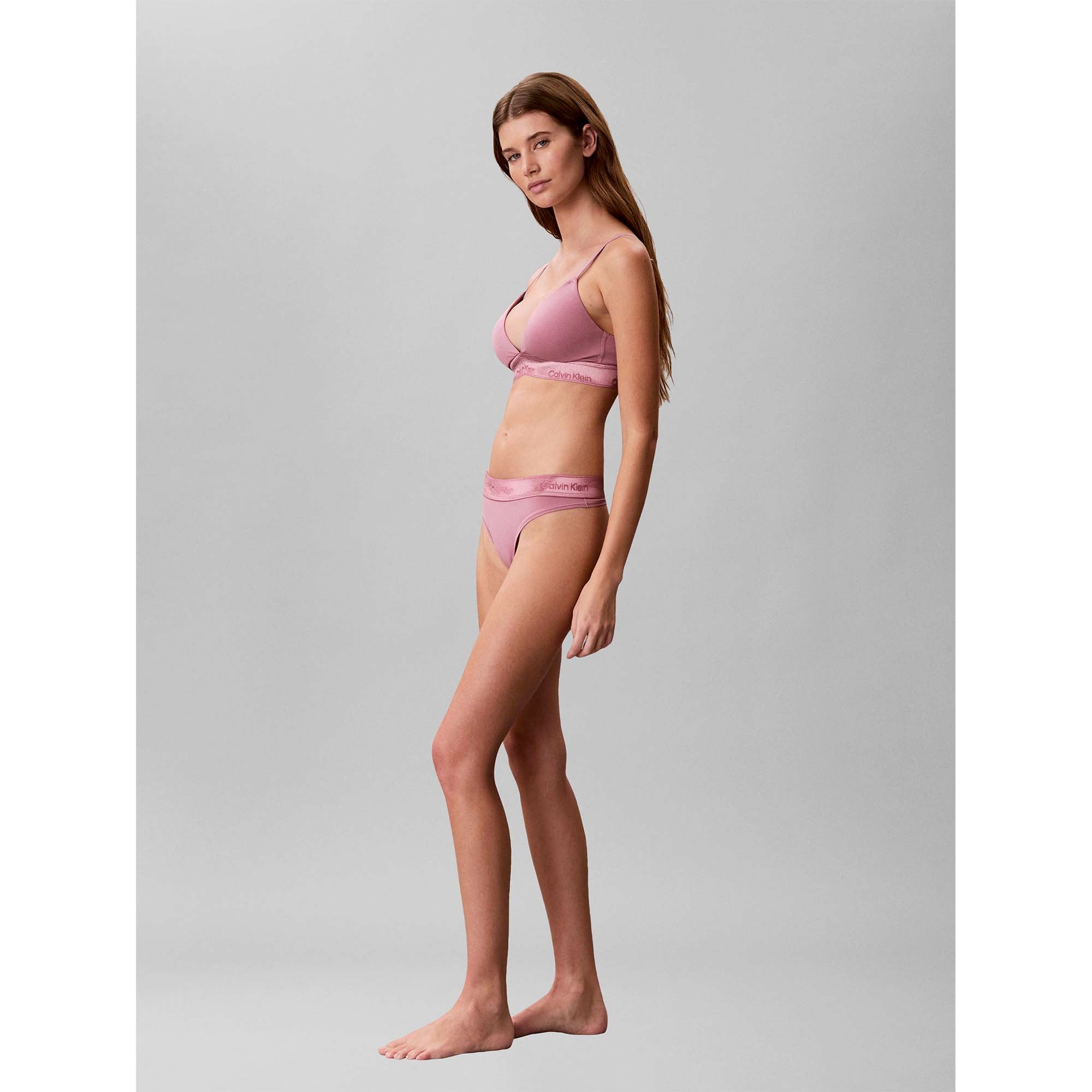 LIGHTLY_LINED_TRIANGLE_LV00QF8825_41I_Image_5