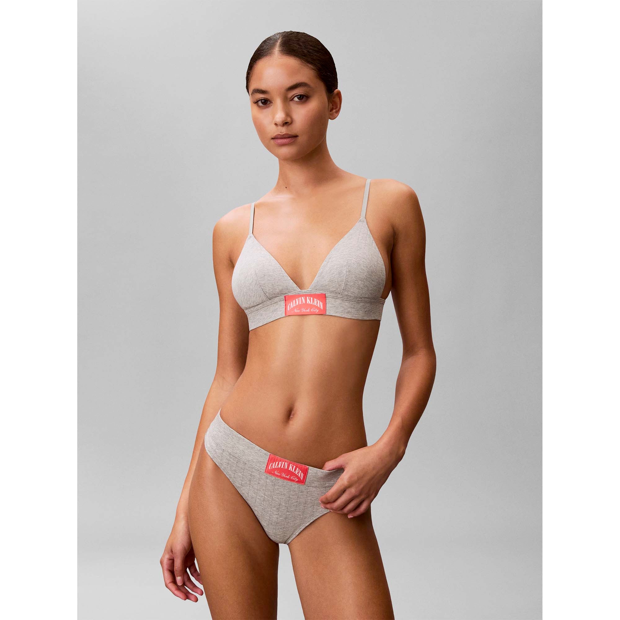 LIGHTLY_LINED_TRIANGLE_LV00QF8886_P7A_Image_2